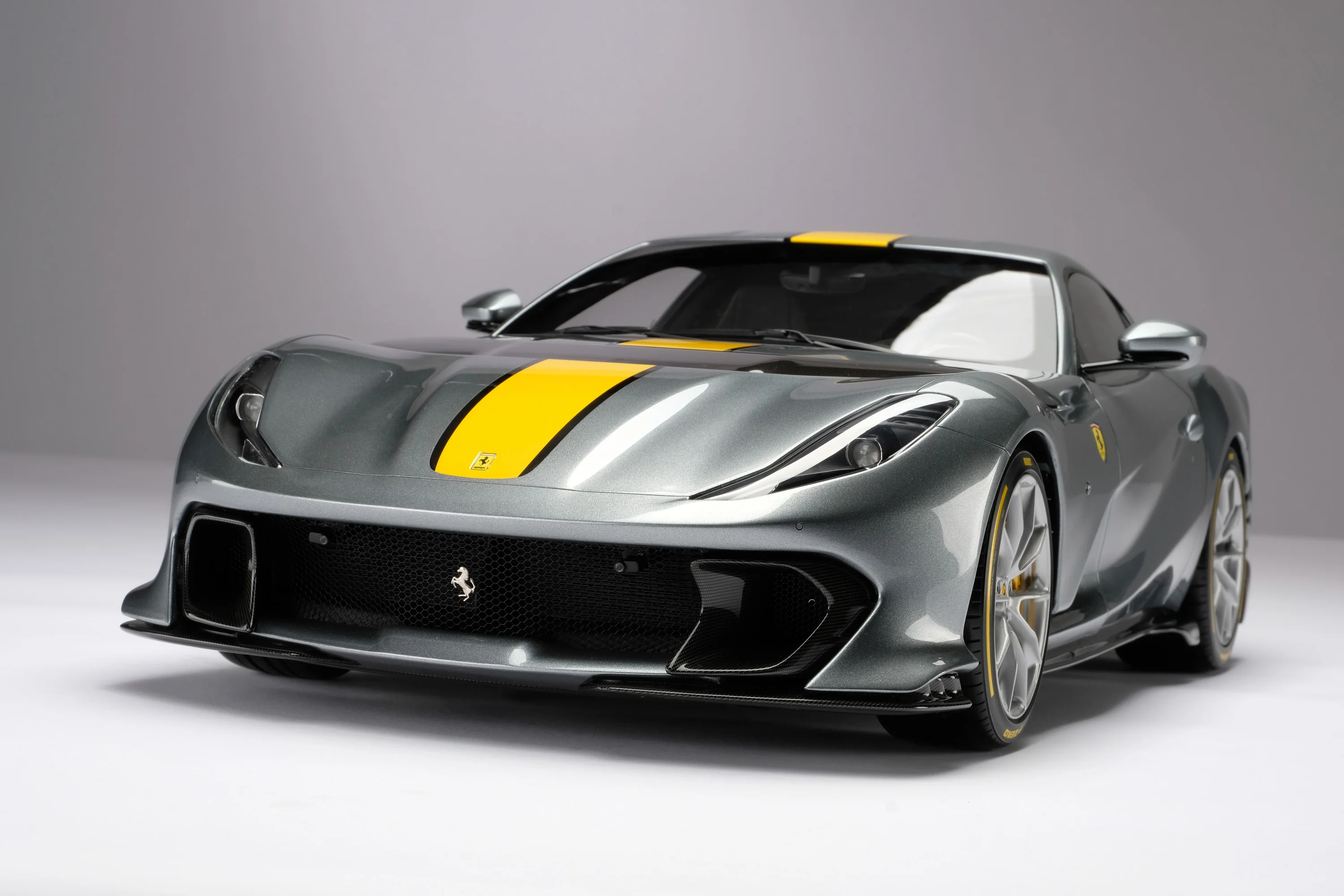 Ferrari 812 Competizione (2021) - Image 11