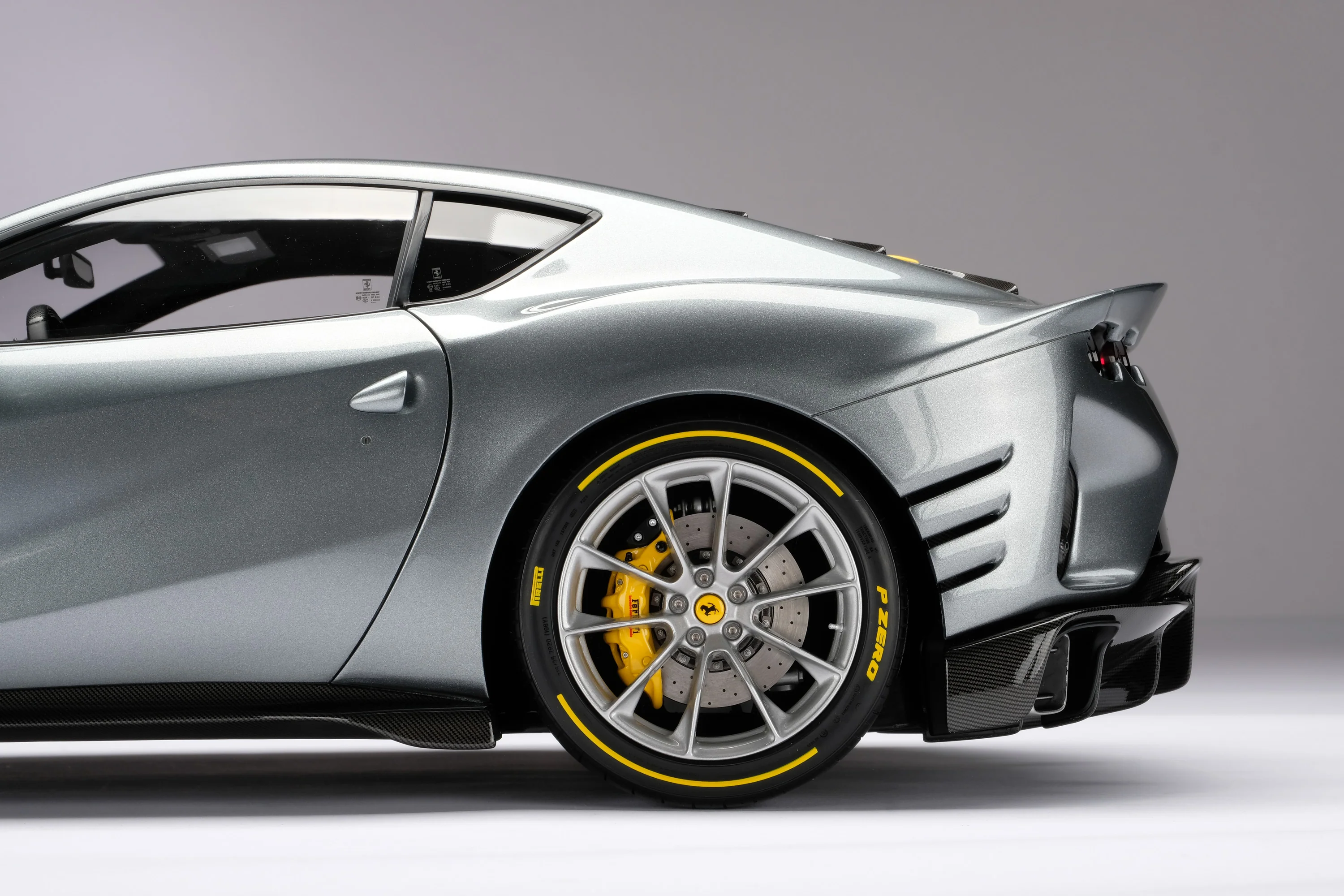 Ferrari 812 Competizione (2021) - Image 19