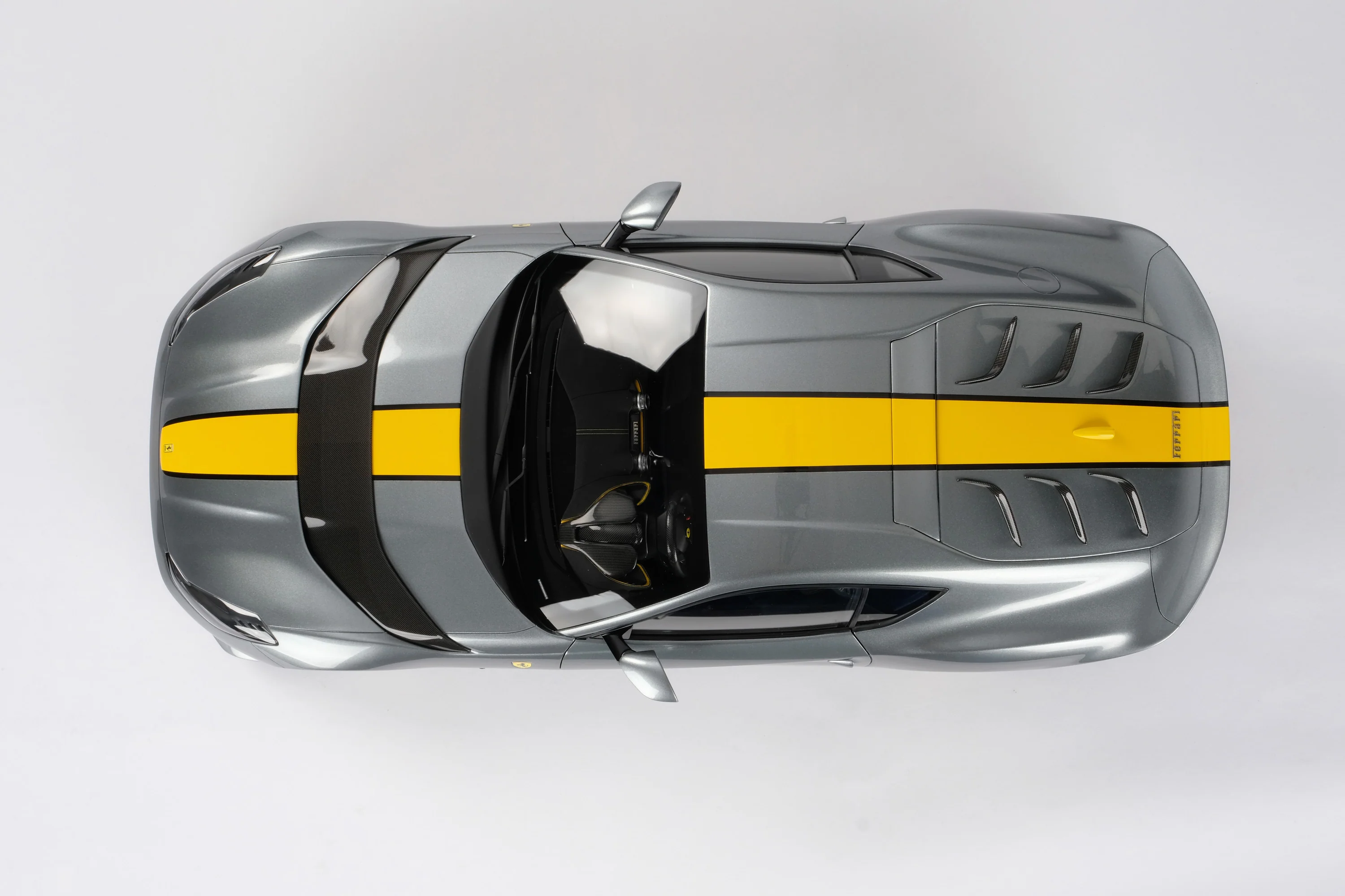 Ferrari 812 Competizione (2021) - Image 23