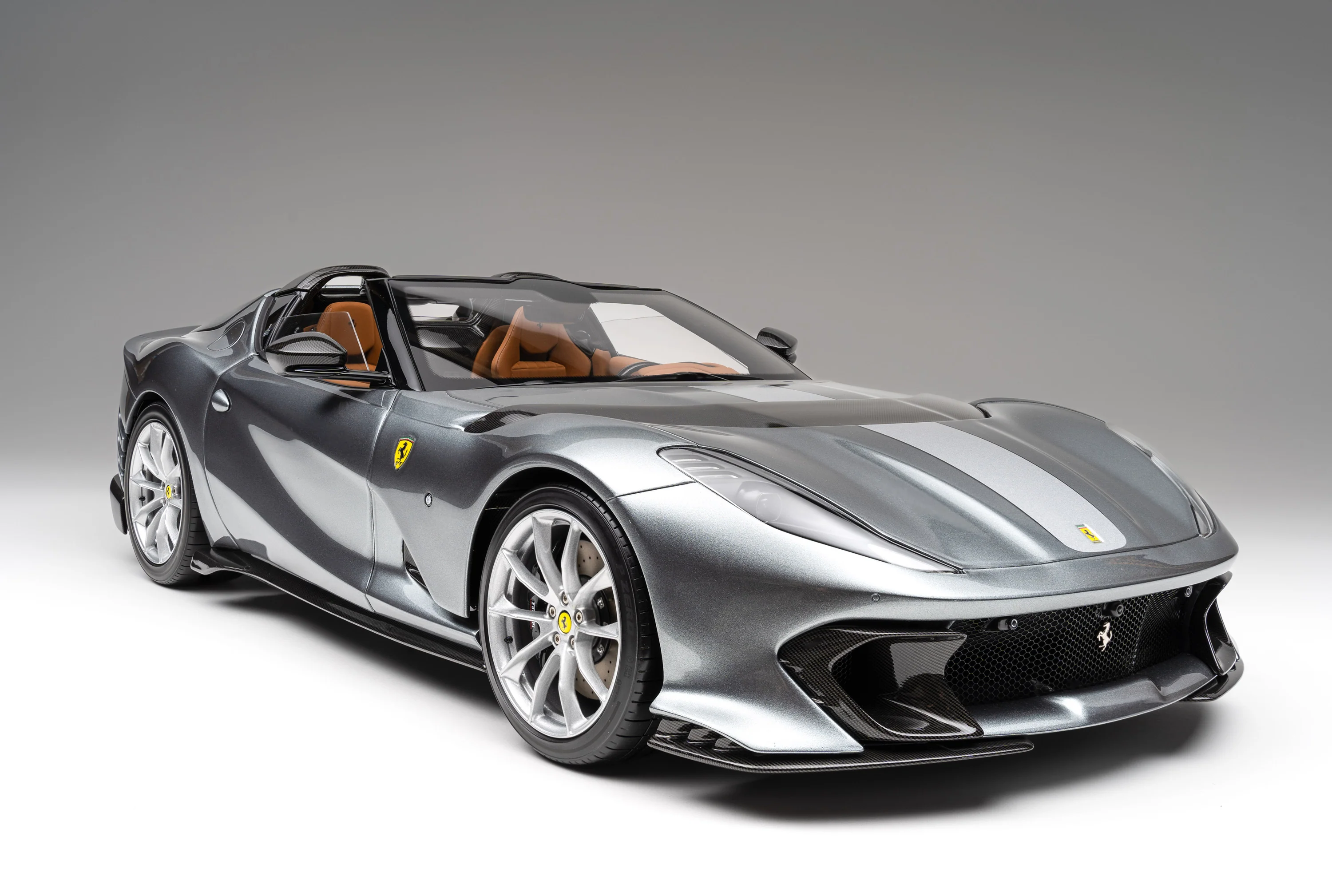 Ferrari 812 Competizione & Competizione A - Tailor Made - Image 10