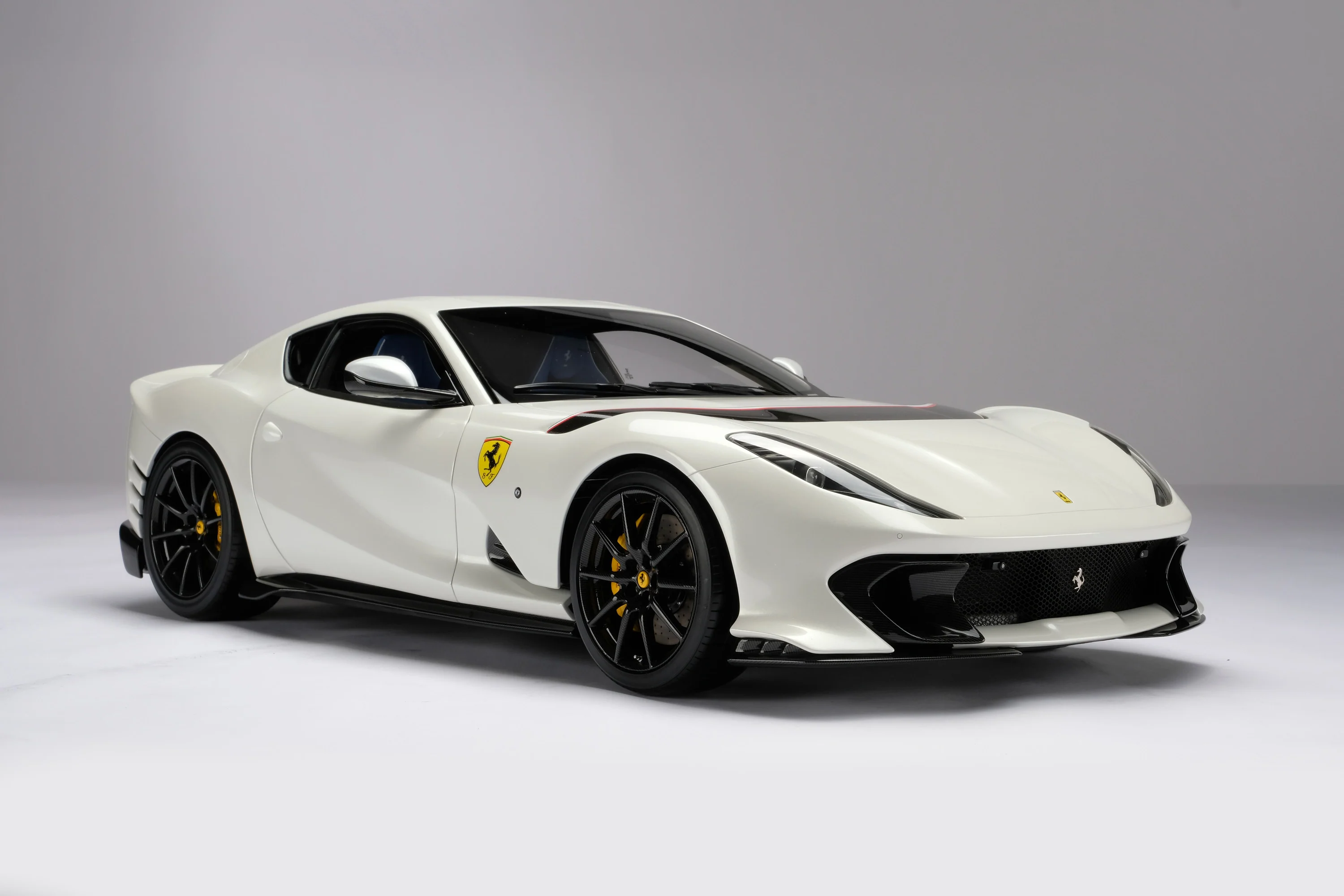 Ferrari 812 Competizione & Competizione A - Tailor Made - Image 15