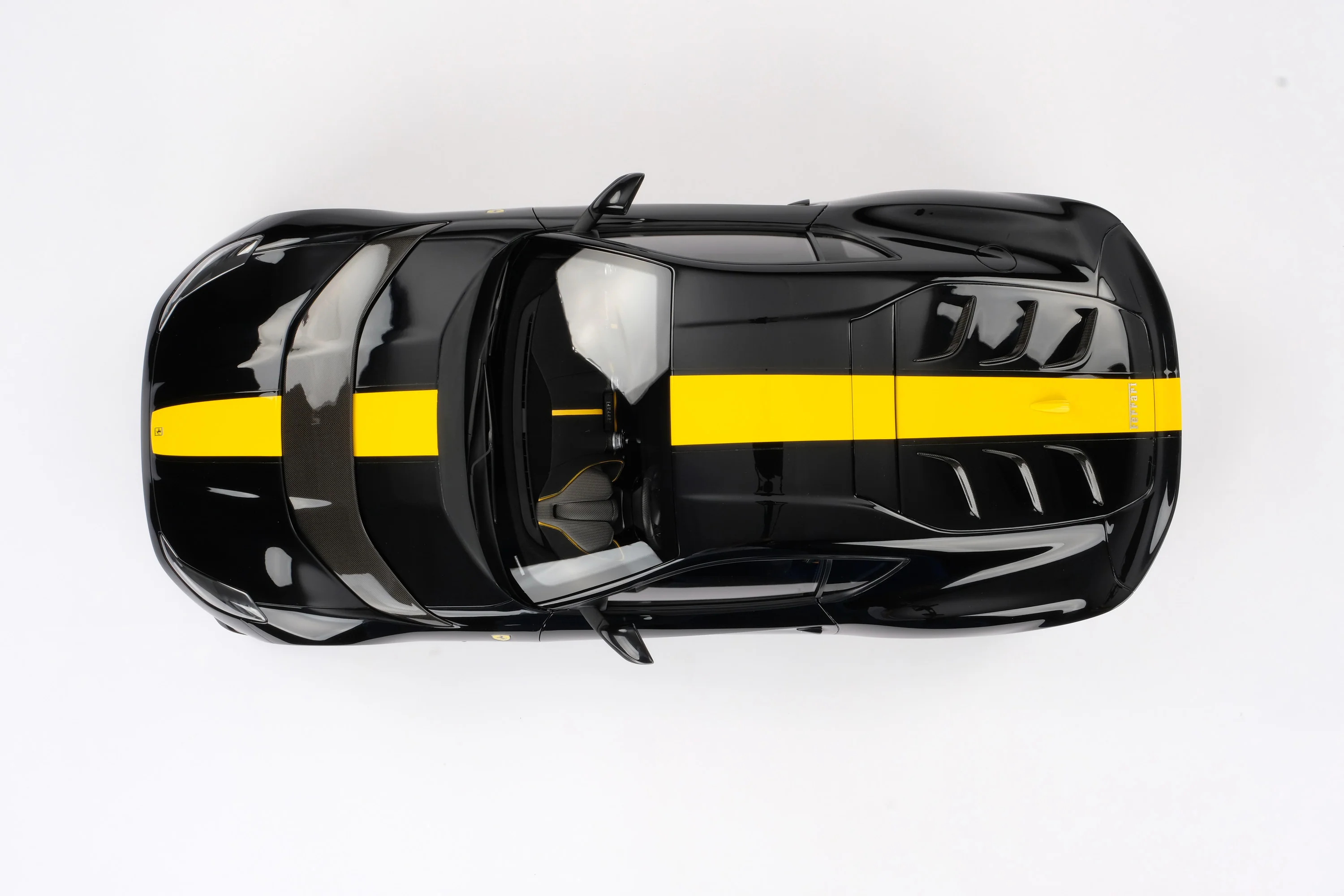 Ferrari 812 Competizione & Competizione A - Tailor Made - Image 26