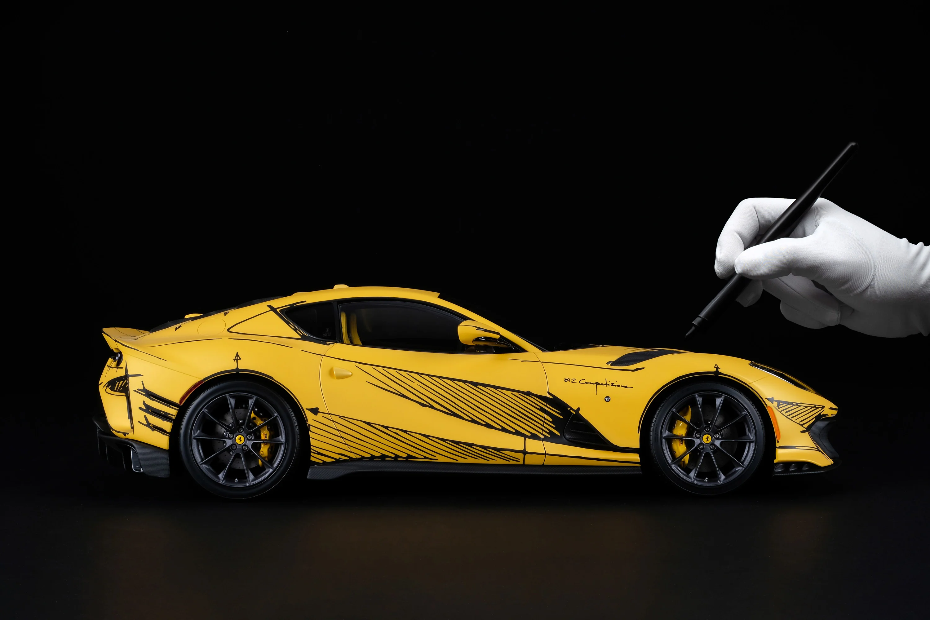 Ferrari 812 Competizione & Competizione A - Tailor Made - Image 3