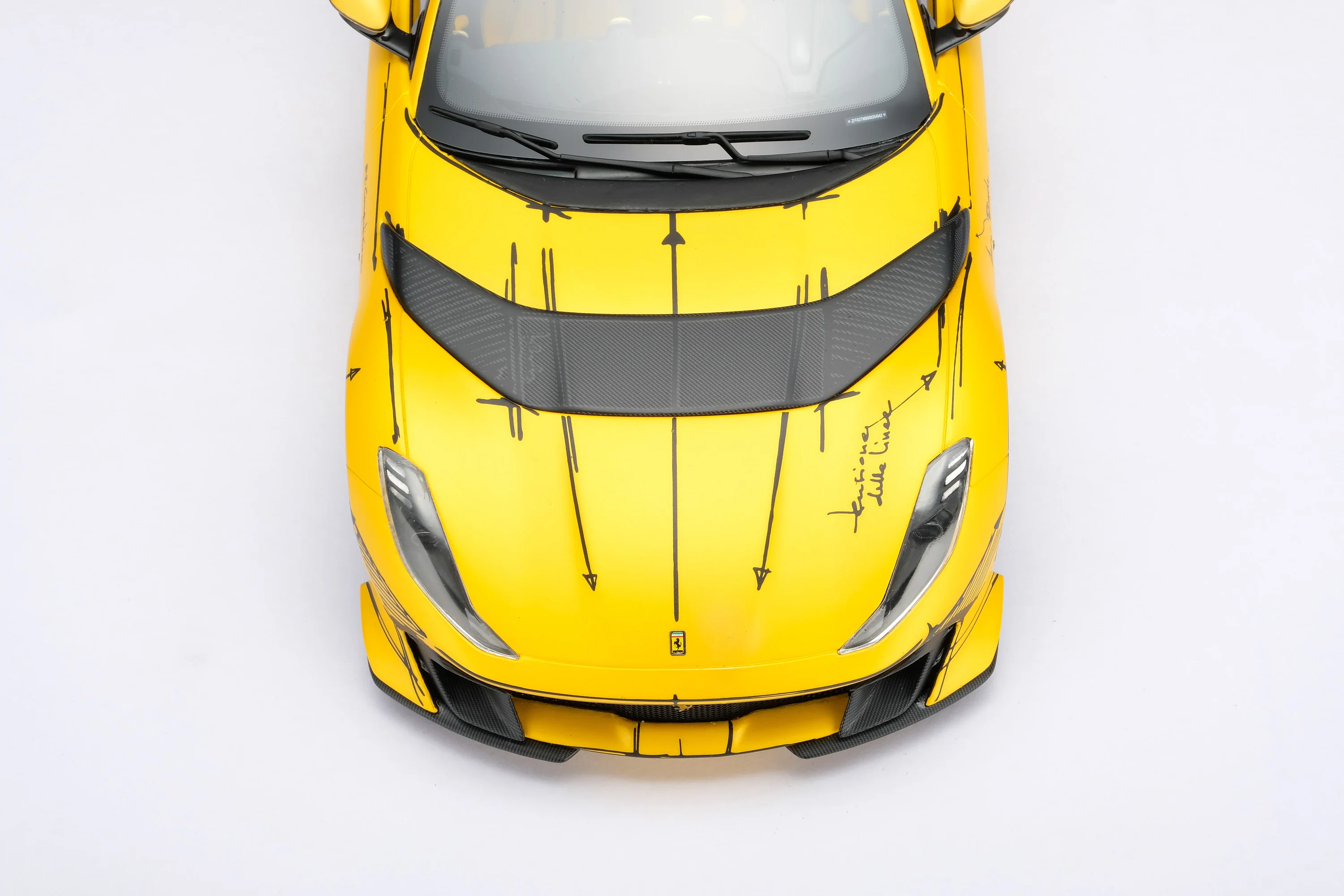 Ferrari 812 Competizione Tailor Made - Image 12