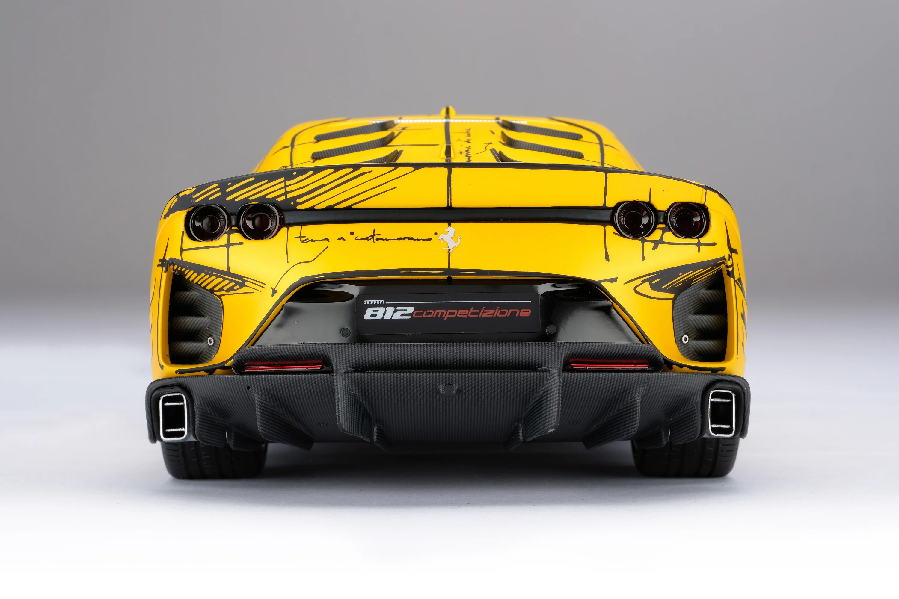 Ferrari 812 Competizione Tailor Made - Image 13