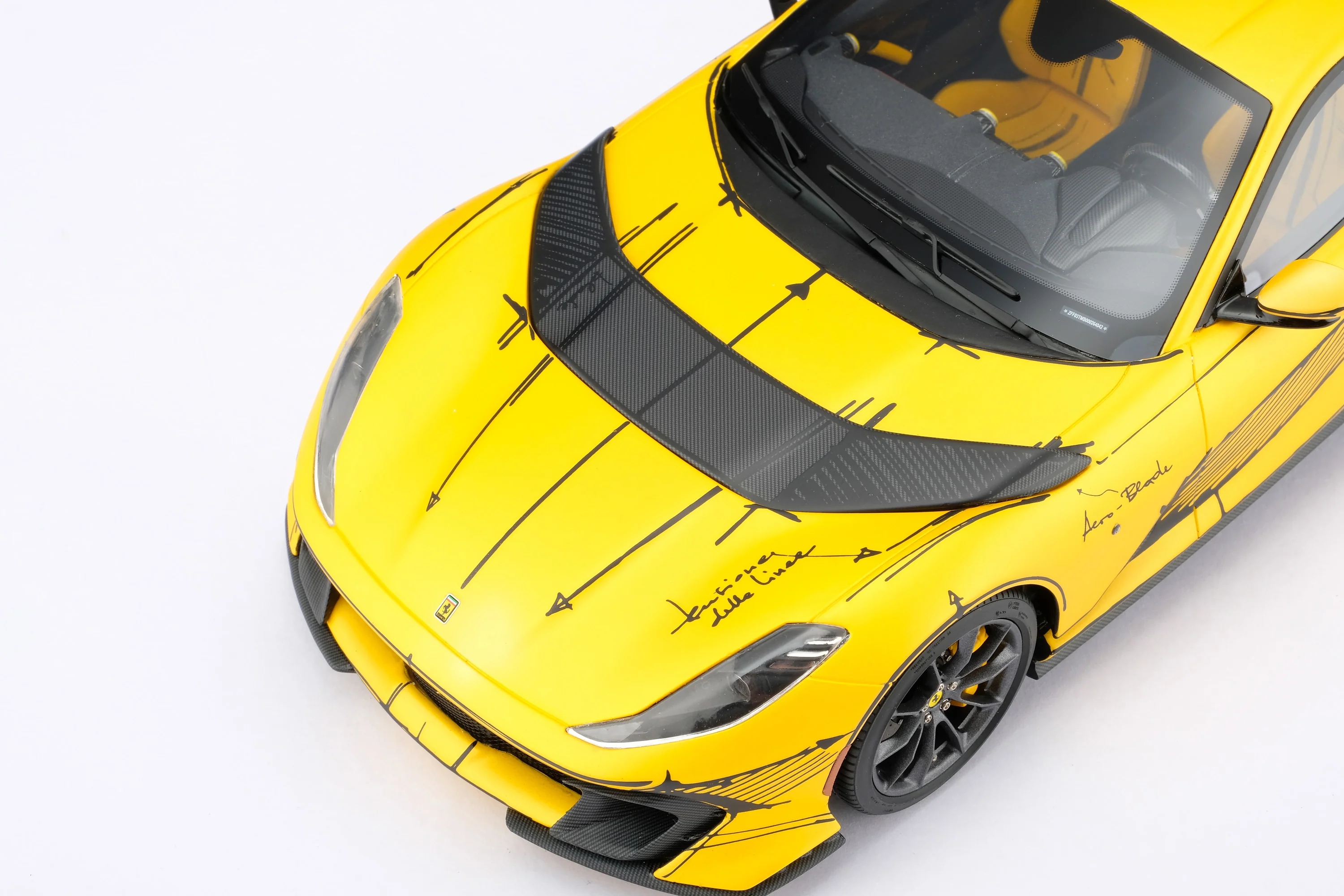 Ferrari 812 Competizione Tailor Made - Image 15