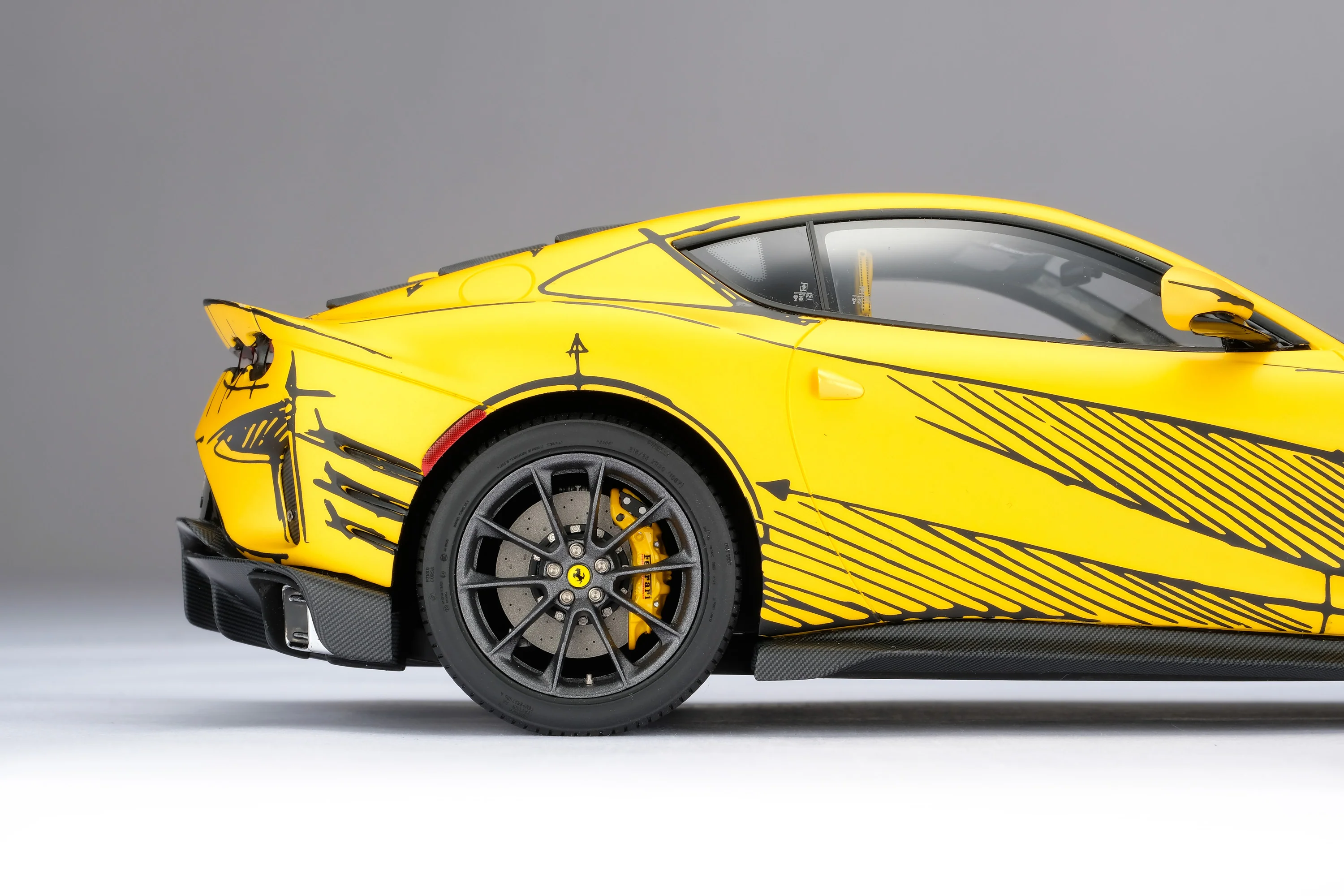 Ferrari 812 Competizione Tailor Made - Image 19