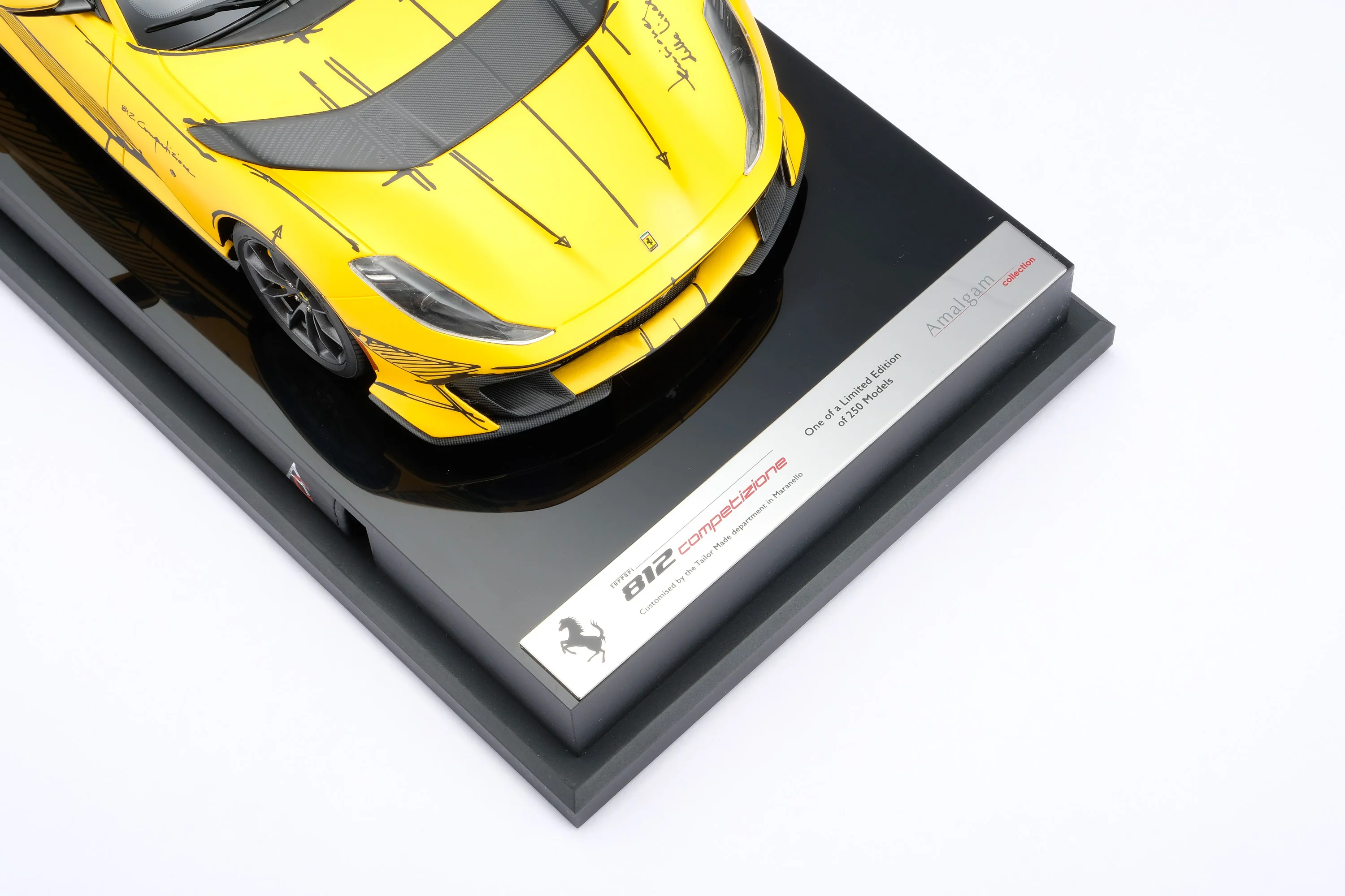Ferrari 812 Competizione Tailor Made - Image 20