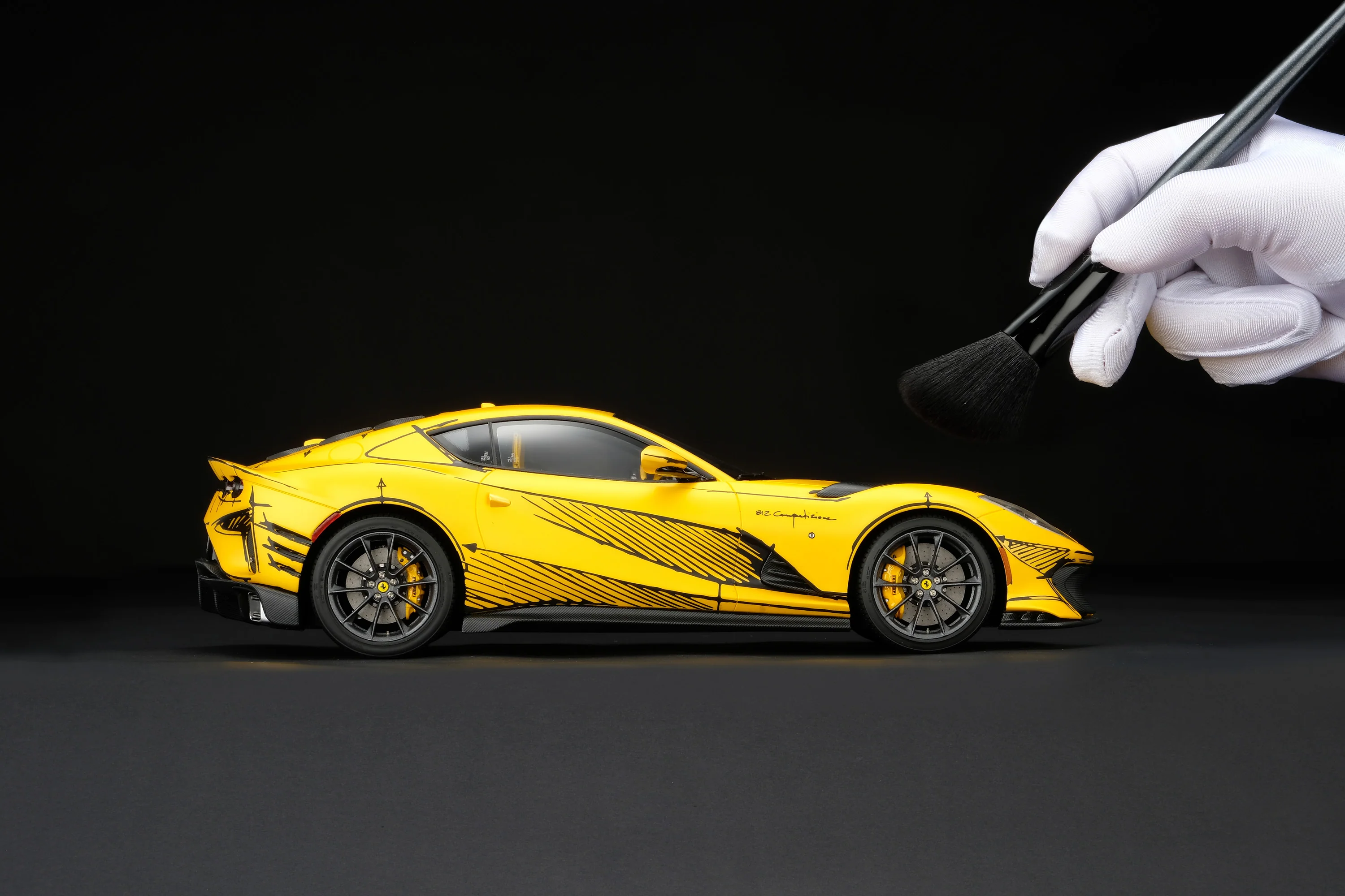 Ferrari 812 Competizione Tailor Made - Image 3