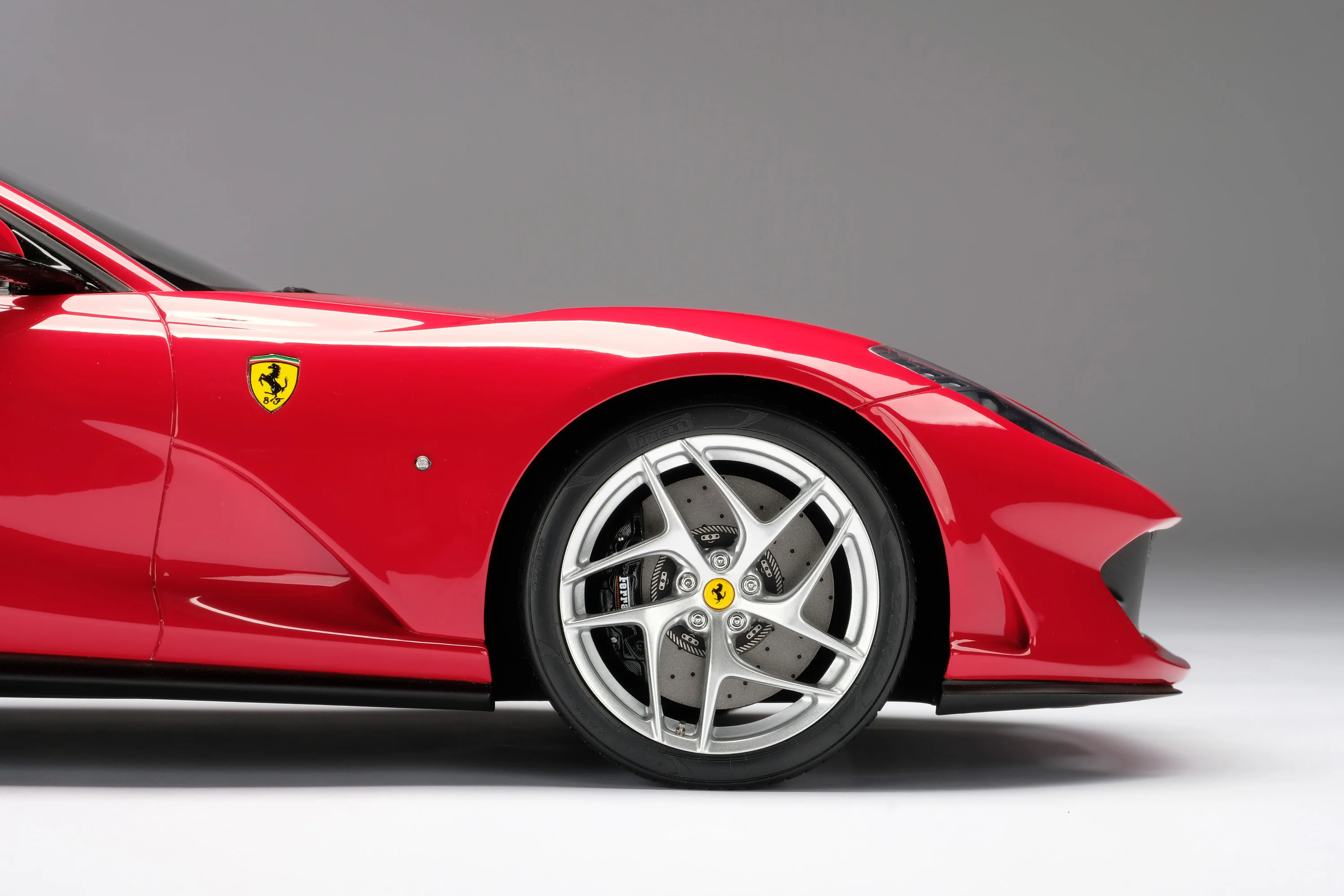 Ferrari 812 Superfast - Image 11