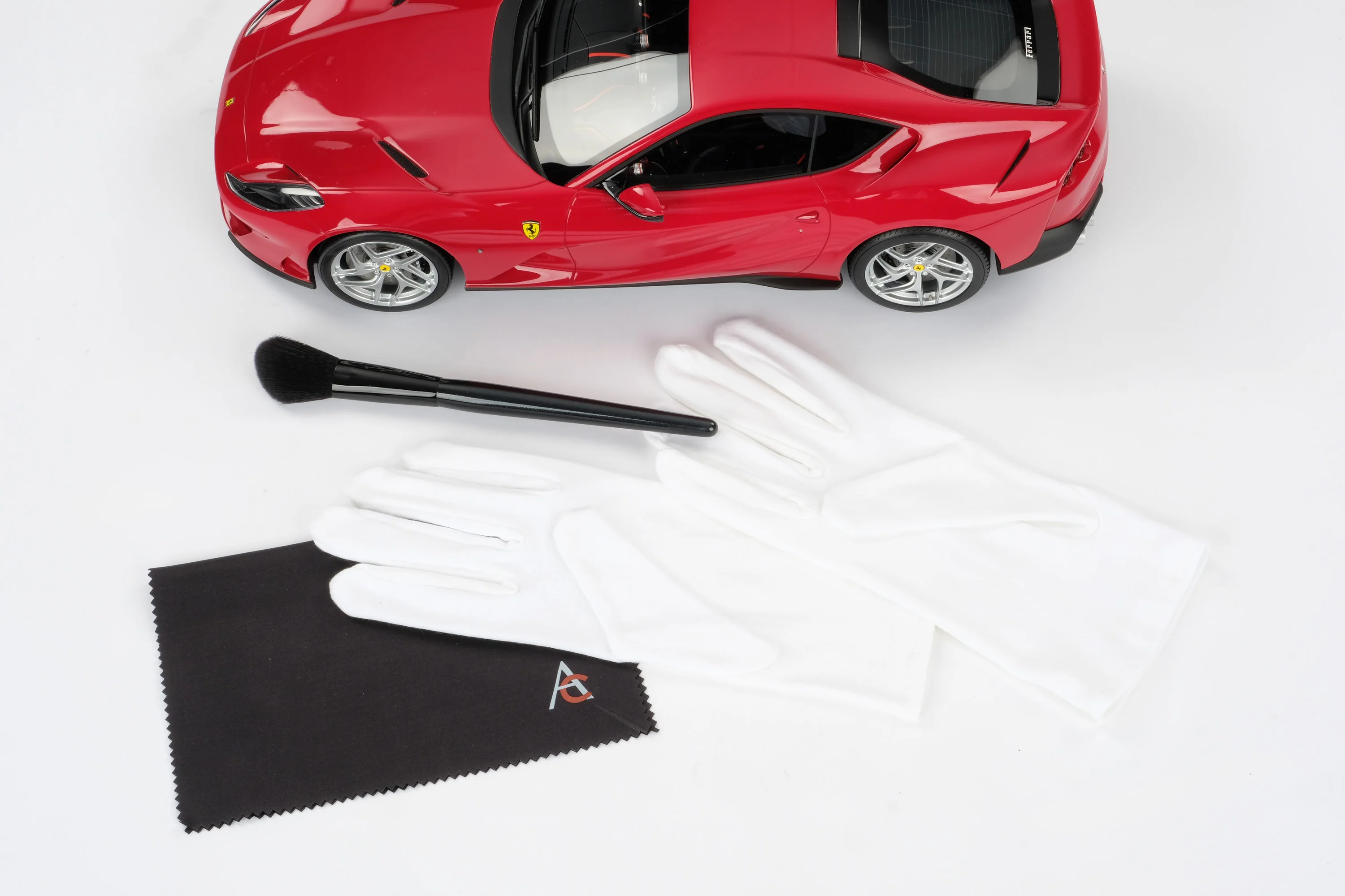 Ferrari 812 Superfast - Image 13