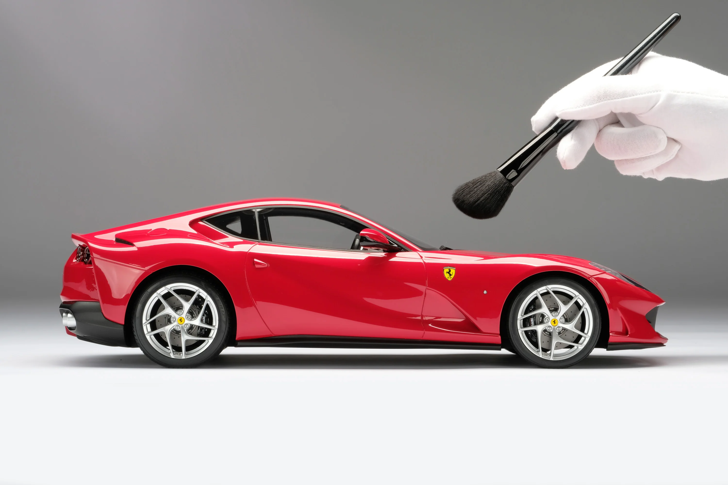 Ferrari 812 Superfast - Image 3