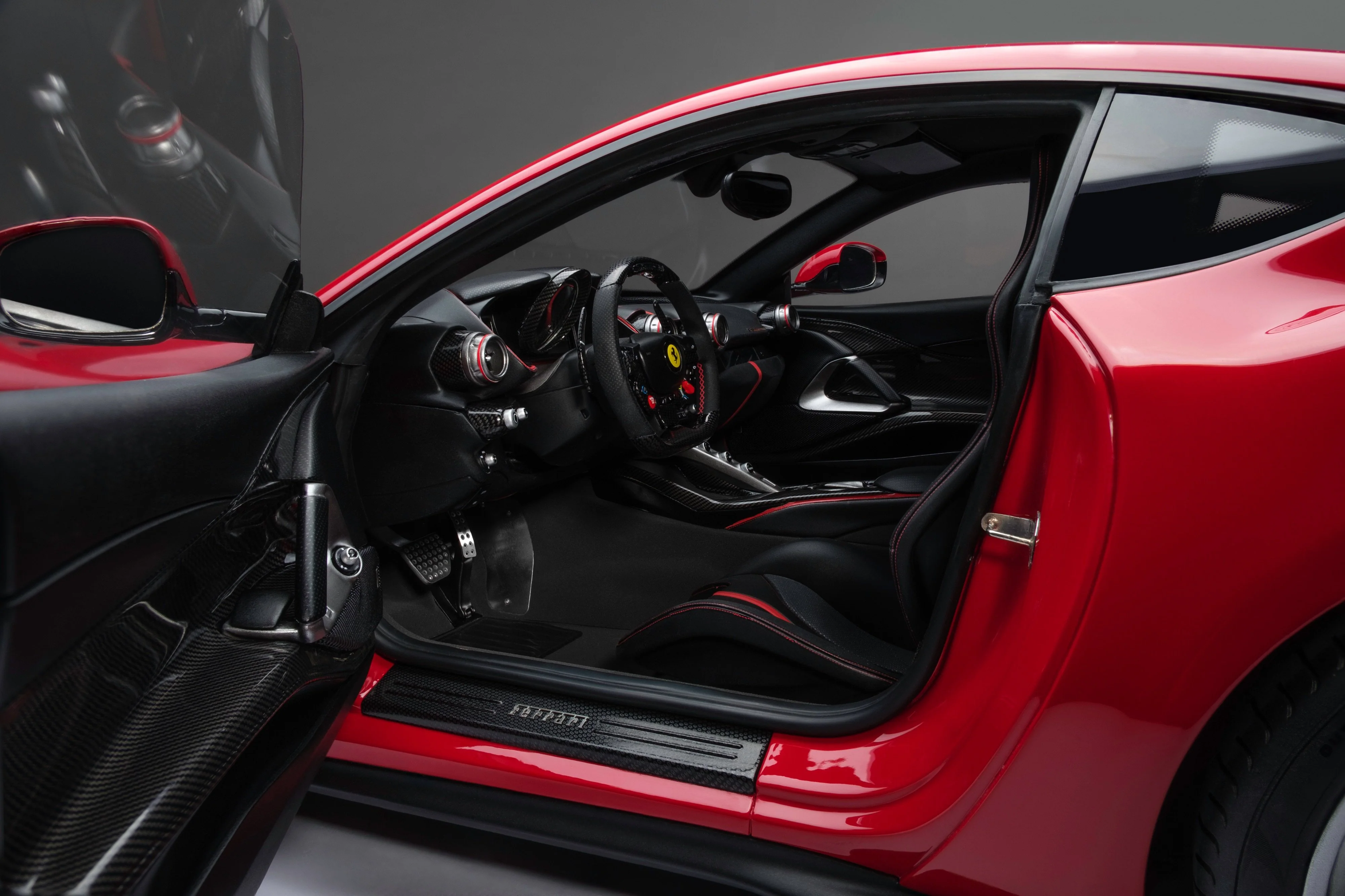 Ferrari 812 Superfast (2017) - Image 14