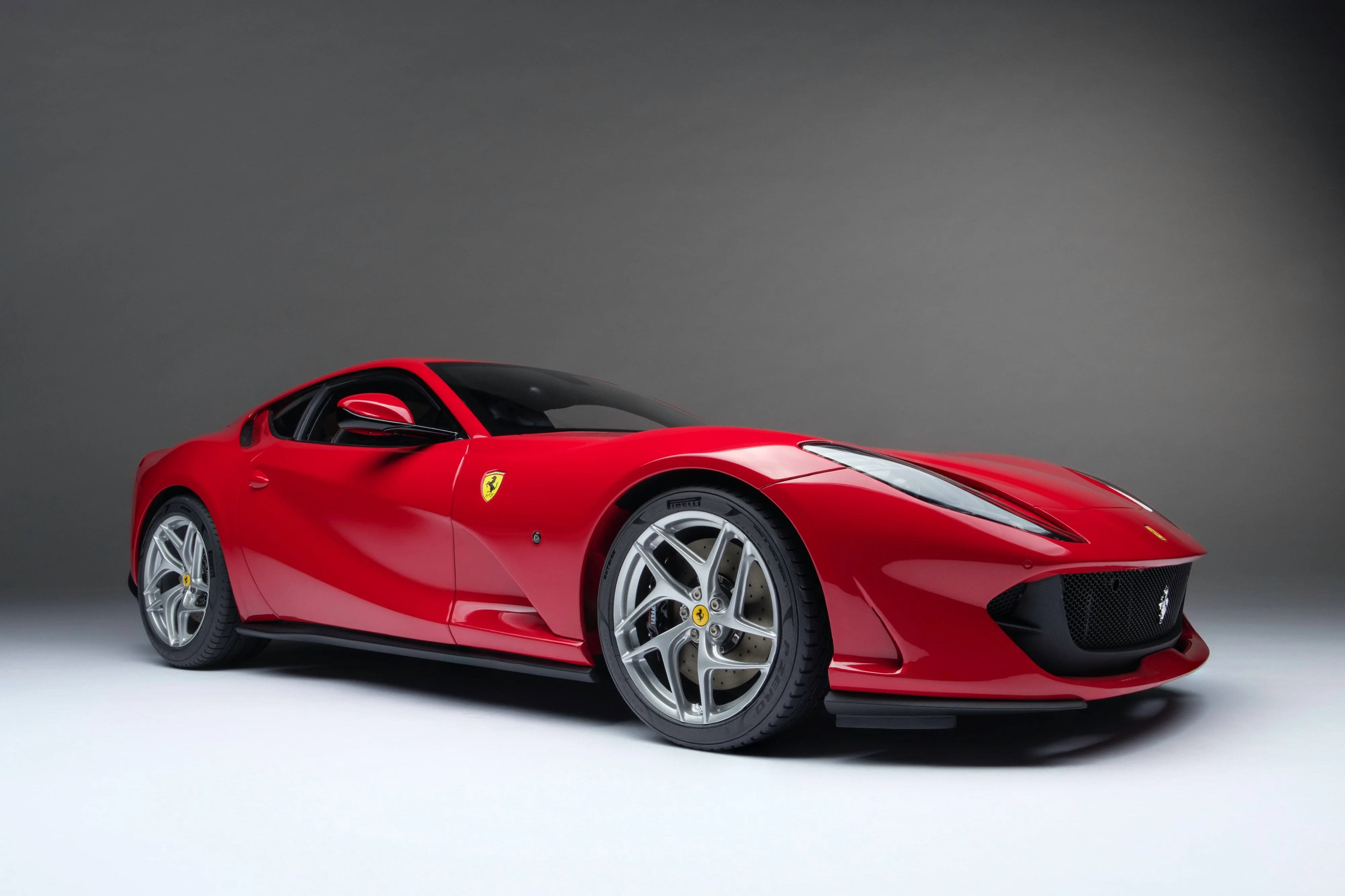 Ferrari 812 Superfast (2017) - Image 9