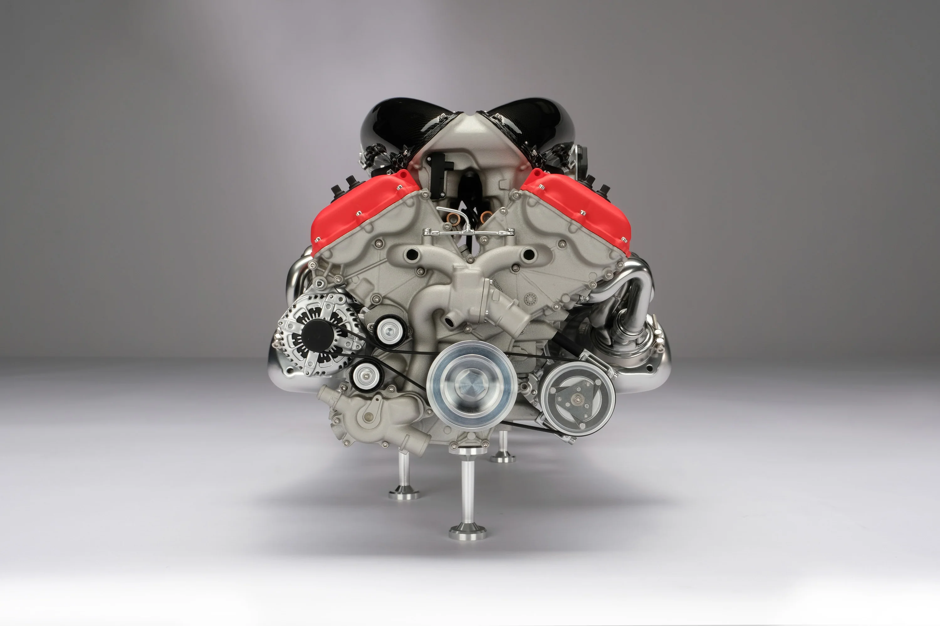 Ferrari Daytona SP3 V12 F140HC Engine and Gearbox (2022) - Image 11
