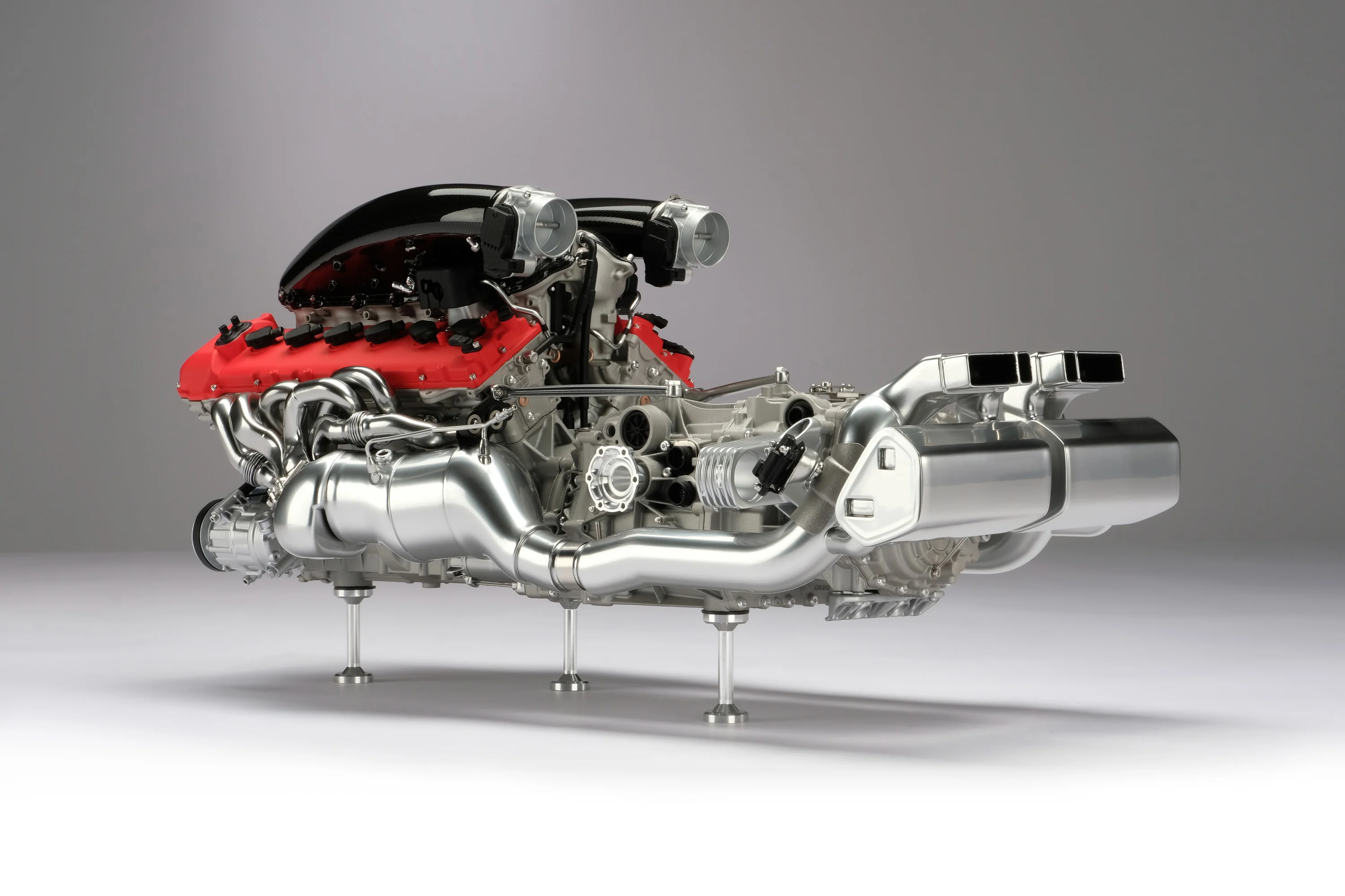 Ferrari Daytona SP3 V12 F140HC Engine and Gearbox (2022) - Image 5
