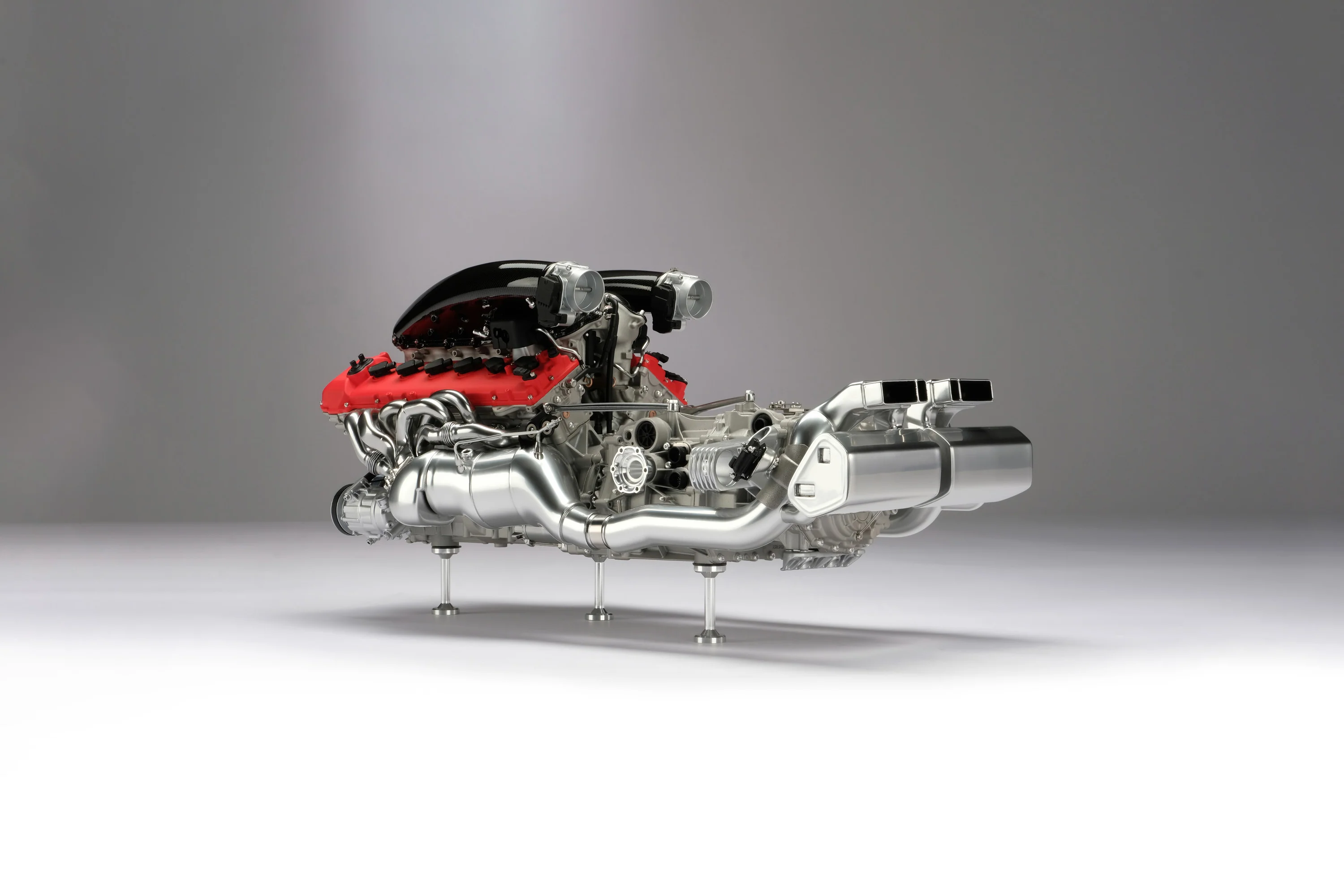 Ferrari Daytona SP3 V12 F140HC Engine and Gearbox (2022) - Image 6
