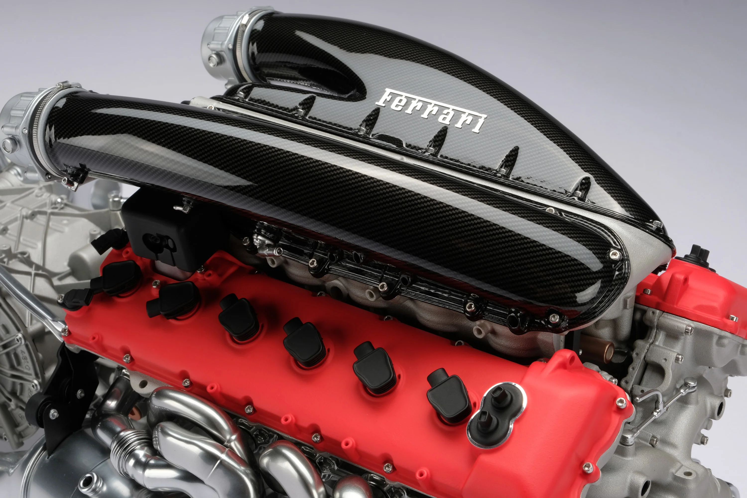 Ferrari Daytona SP3 V12 F140HC Engine and Gearbox (2022) - Image 9
