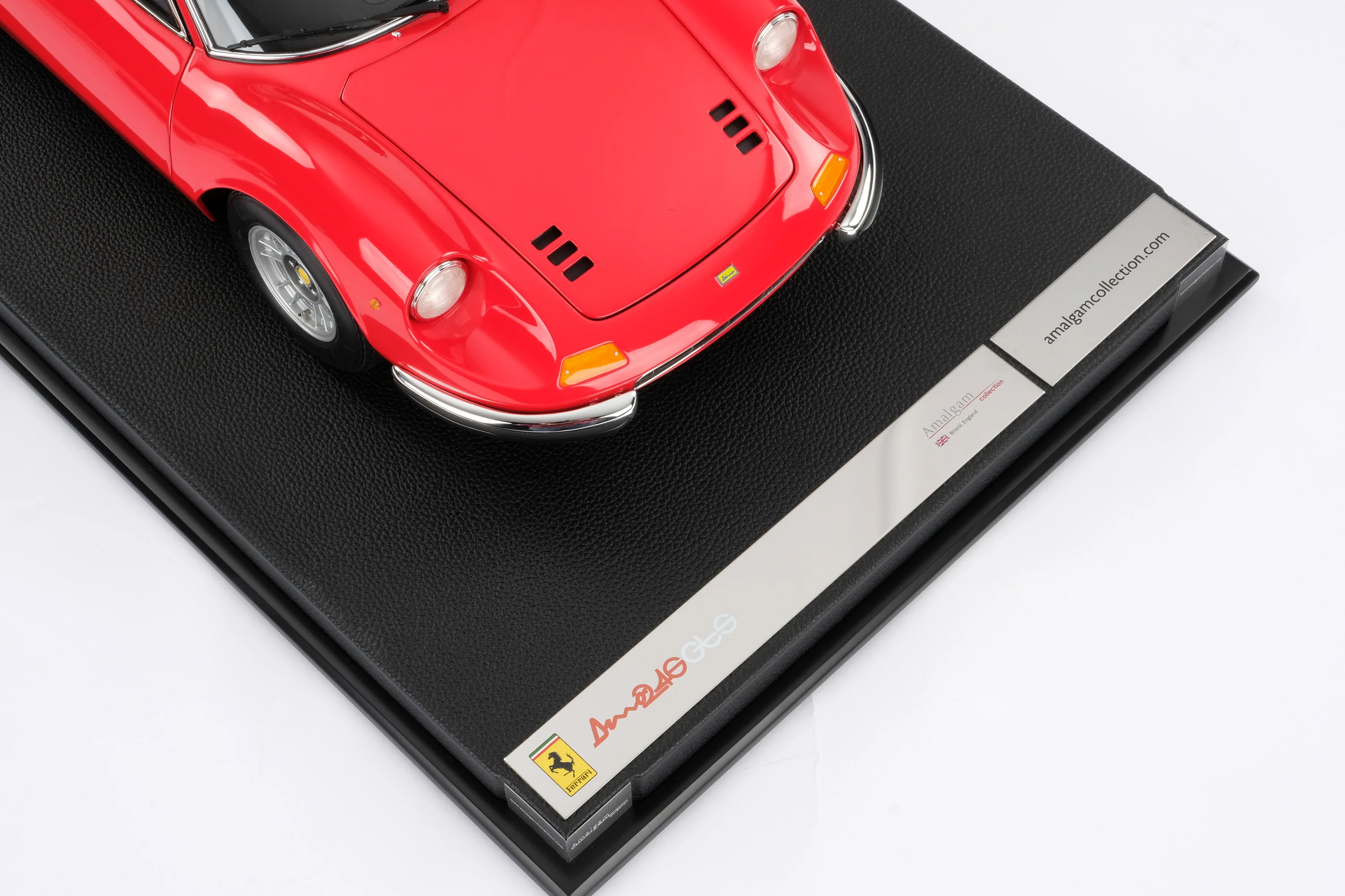 Ferrari Dino 246 GTS (1972) - Image 11