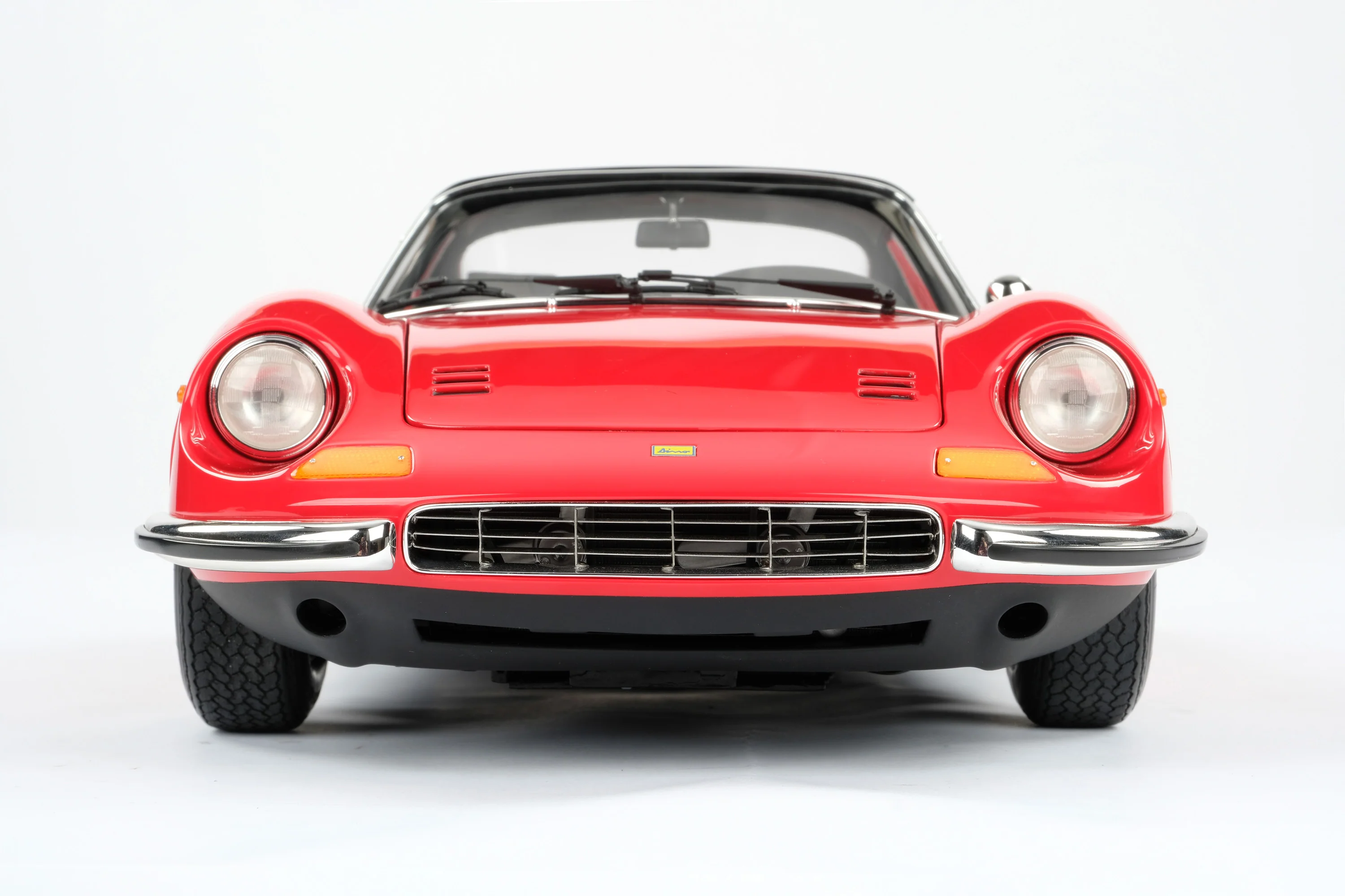 Ferrari Dino 246 GTS (1972) - Image 13