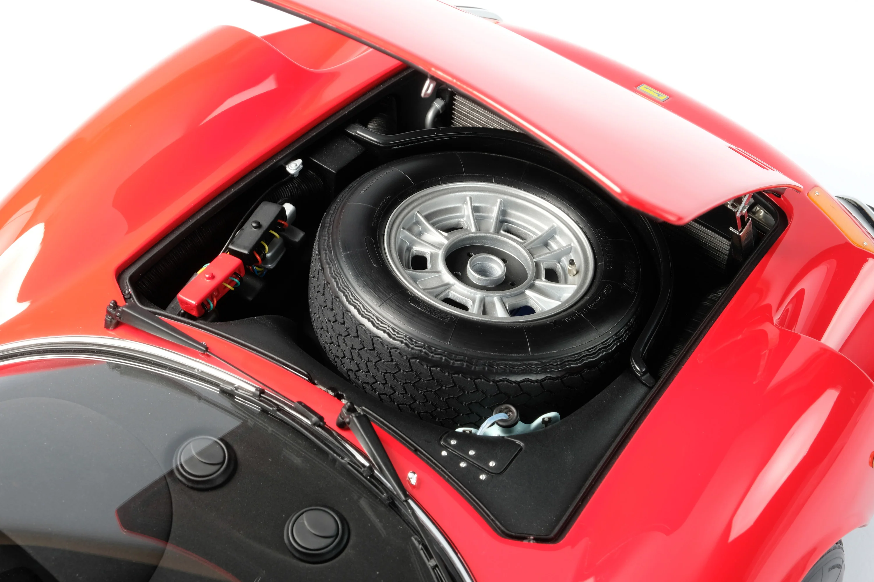 Ferrari Dino 246 GTS (1972) - Image 24