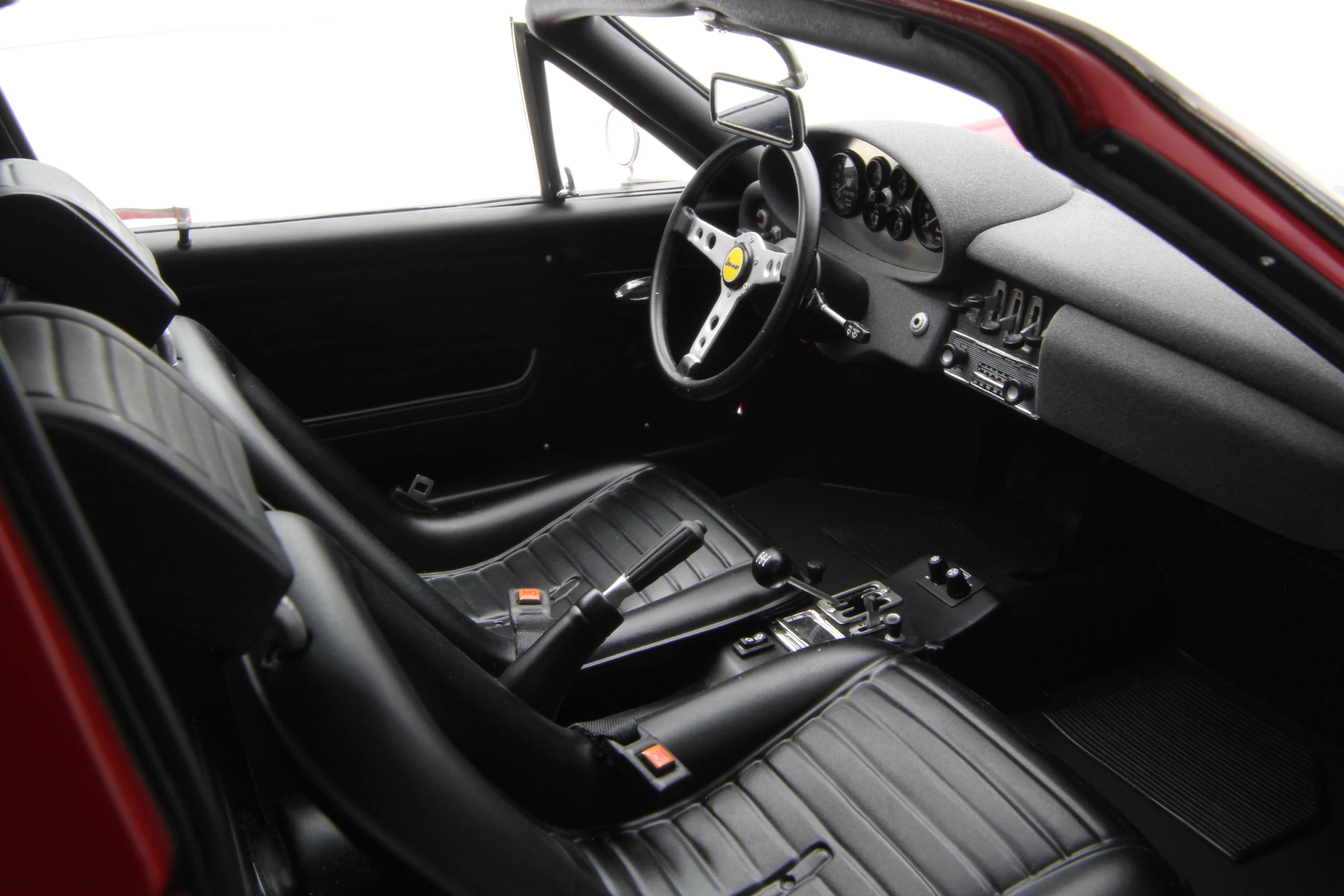 Ferrari Dino 246 GTS (1972) - Image 35