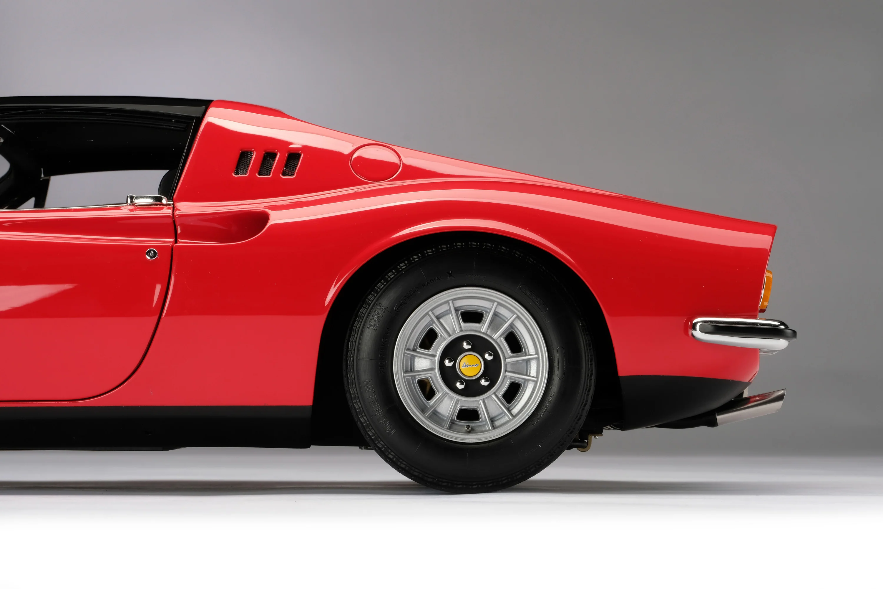 Ferrari Dino 246 GTS (1972) - Image 5