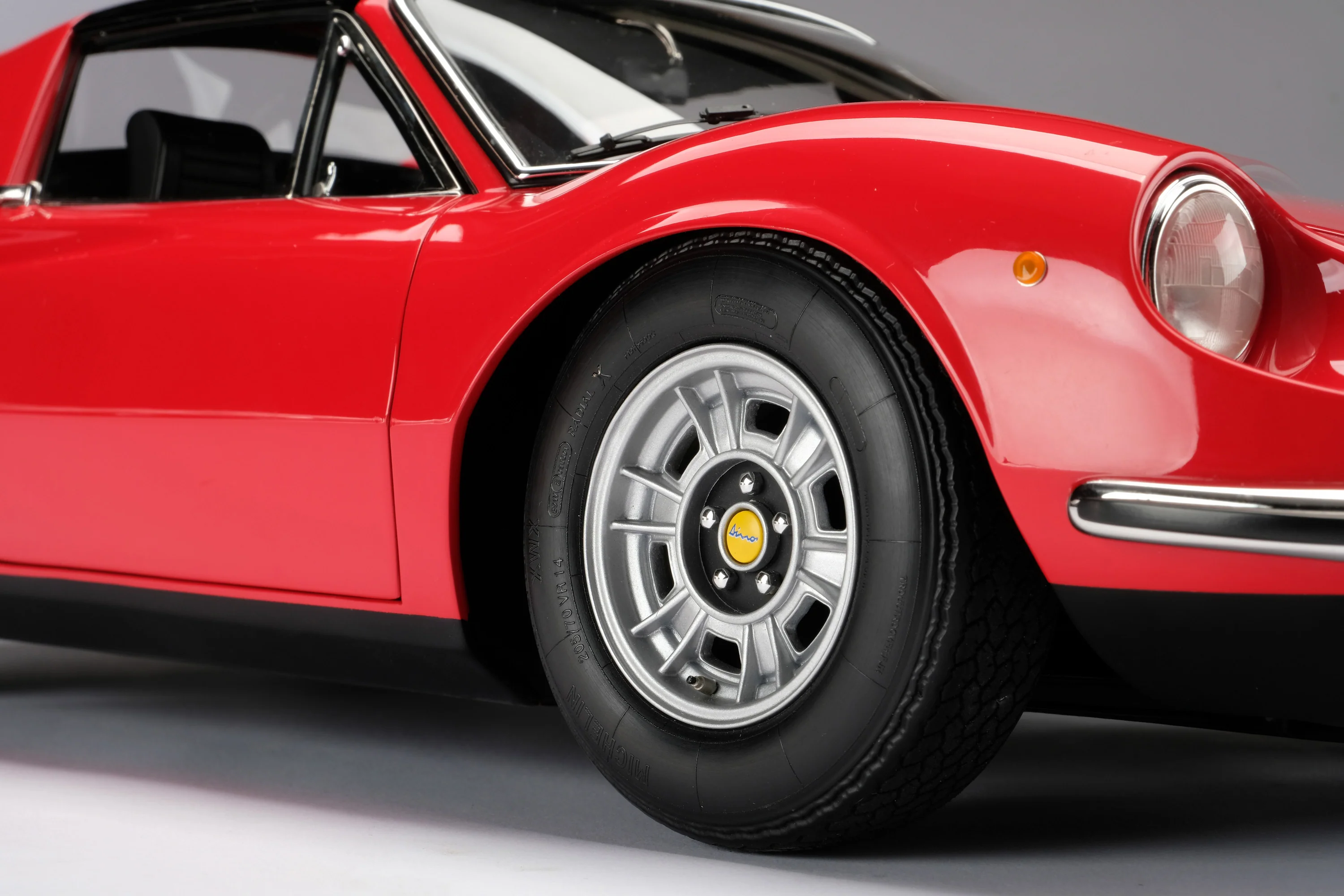 Ferrari Dino 246 GTS (1972) - Image 6