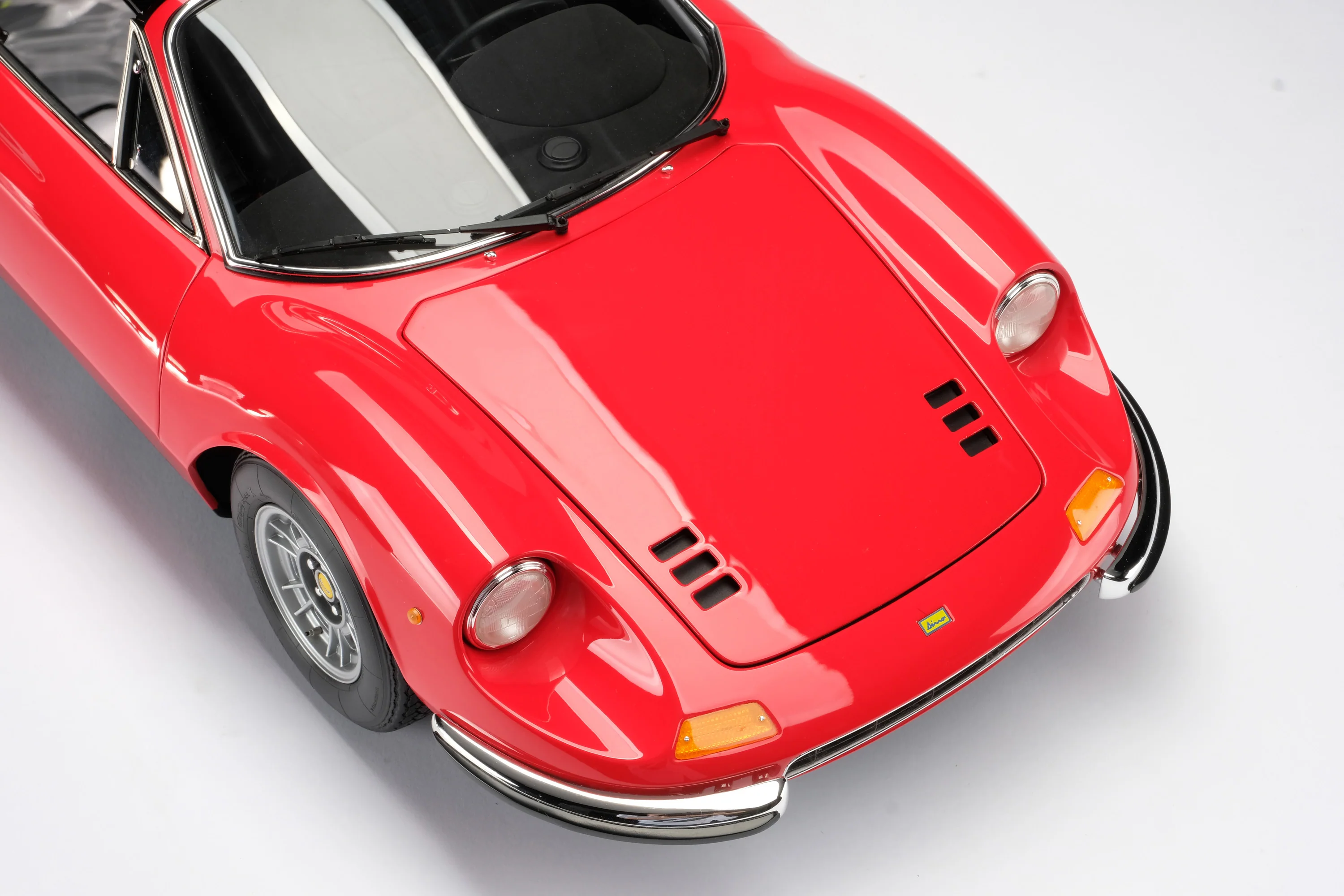 Ferrari Dino 246 GTS (1972) - Image 7
