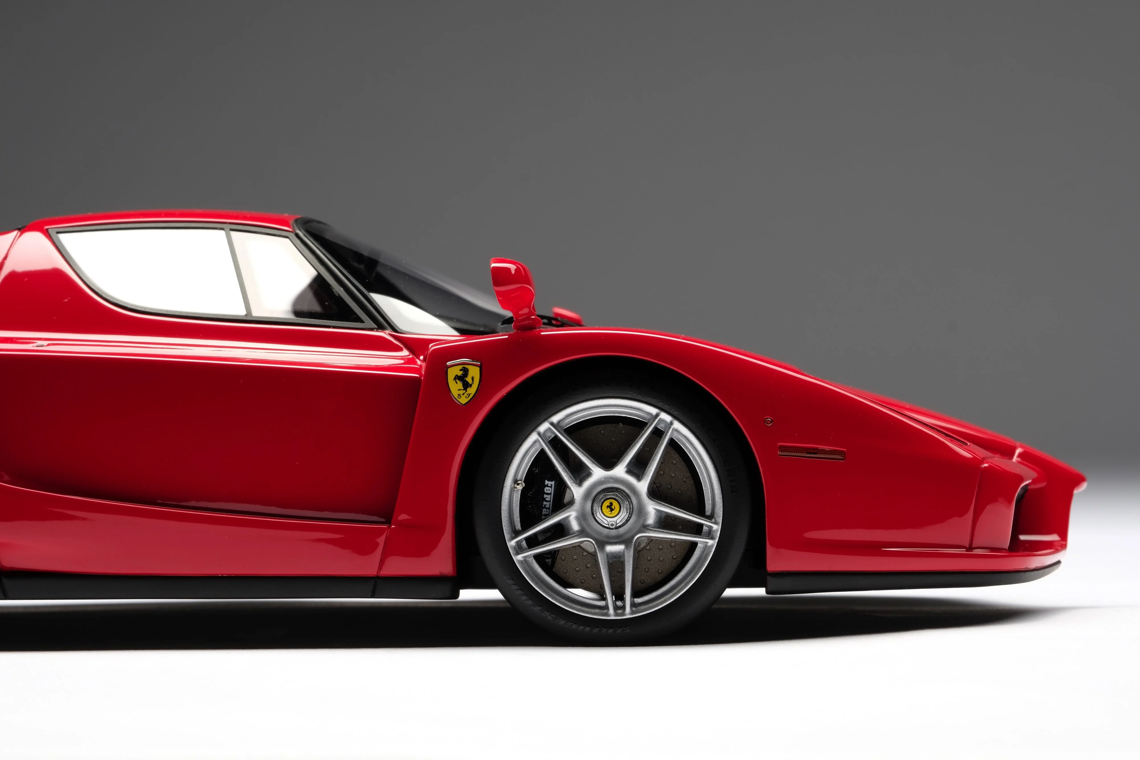 Ferrari Enzo - Image 14