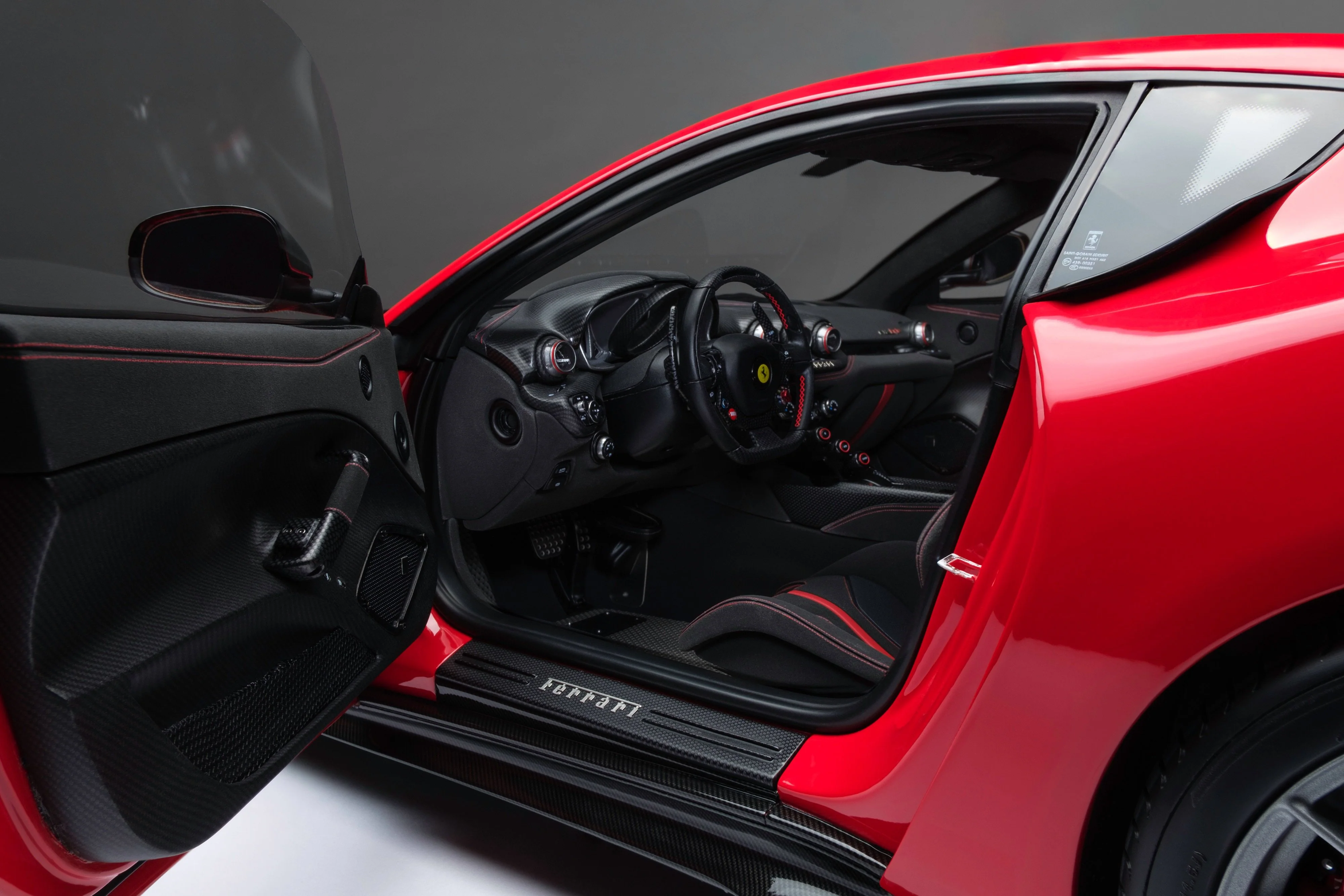 Ferrari F12 TDF (2015) - Image 12
