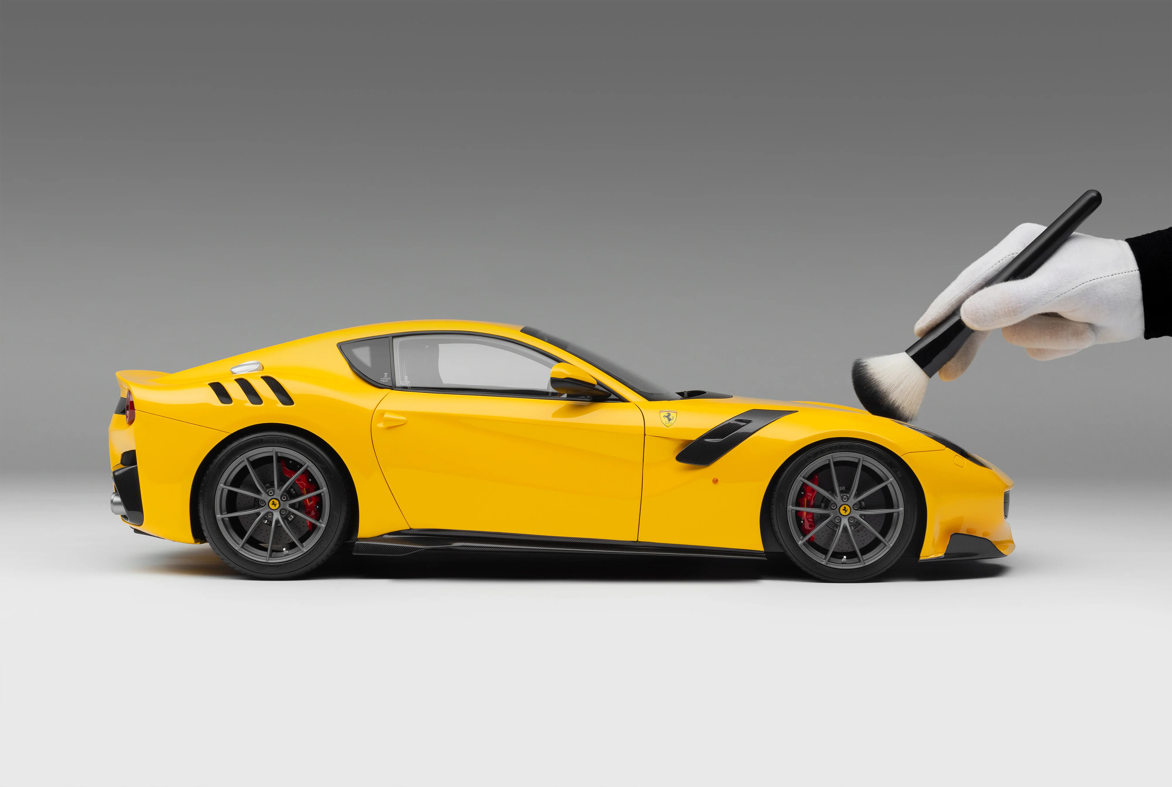 Ferrari F12 TDF (2015) - Image 16