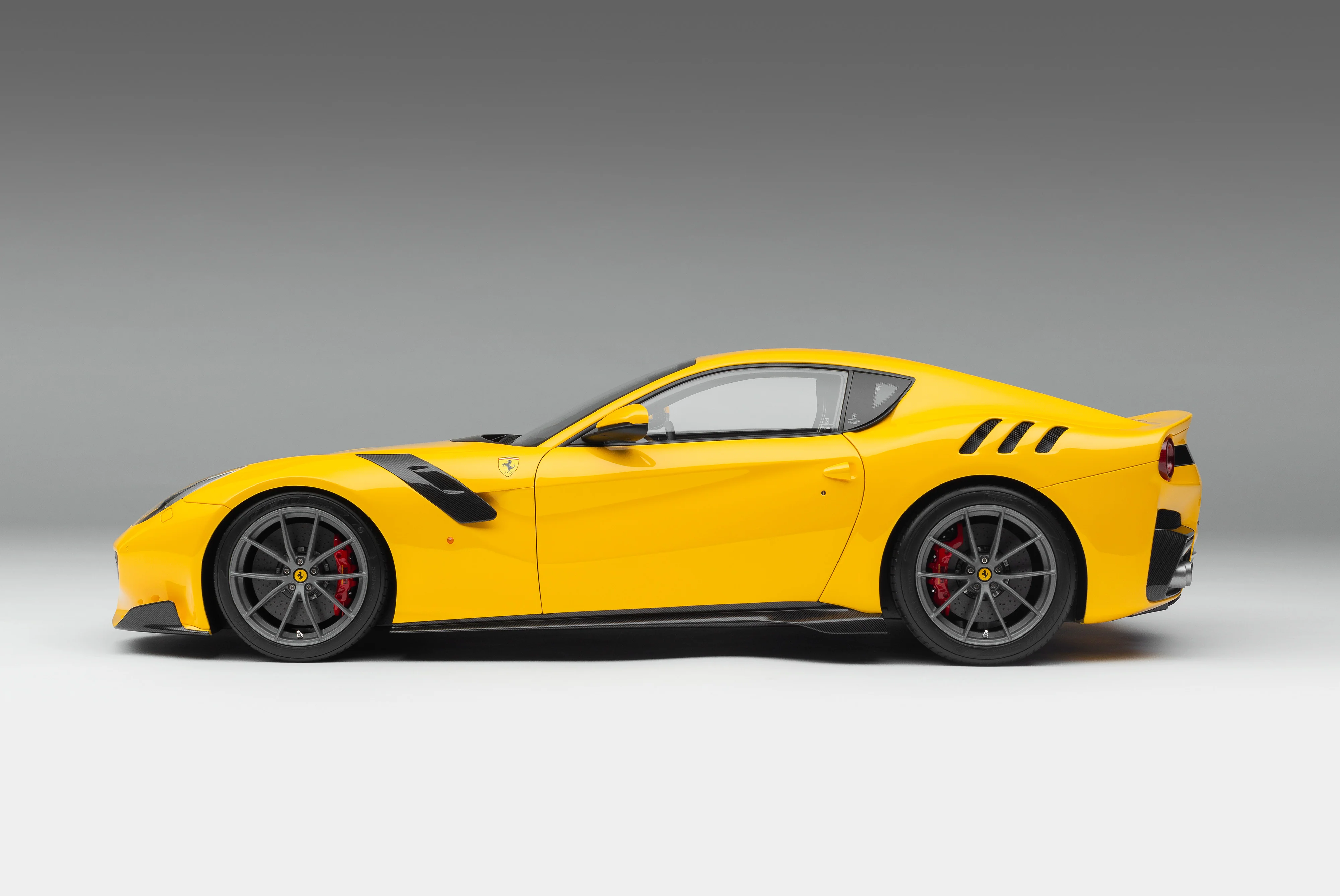 Ferrari F12 TDF (2015) - Image 22
