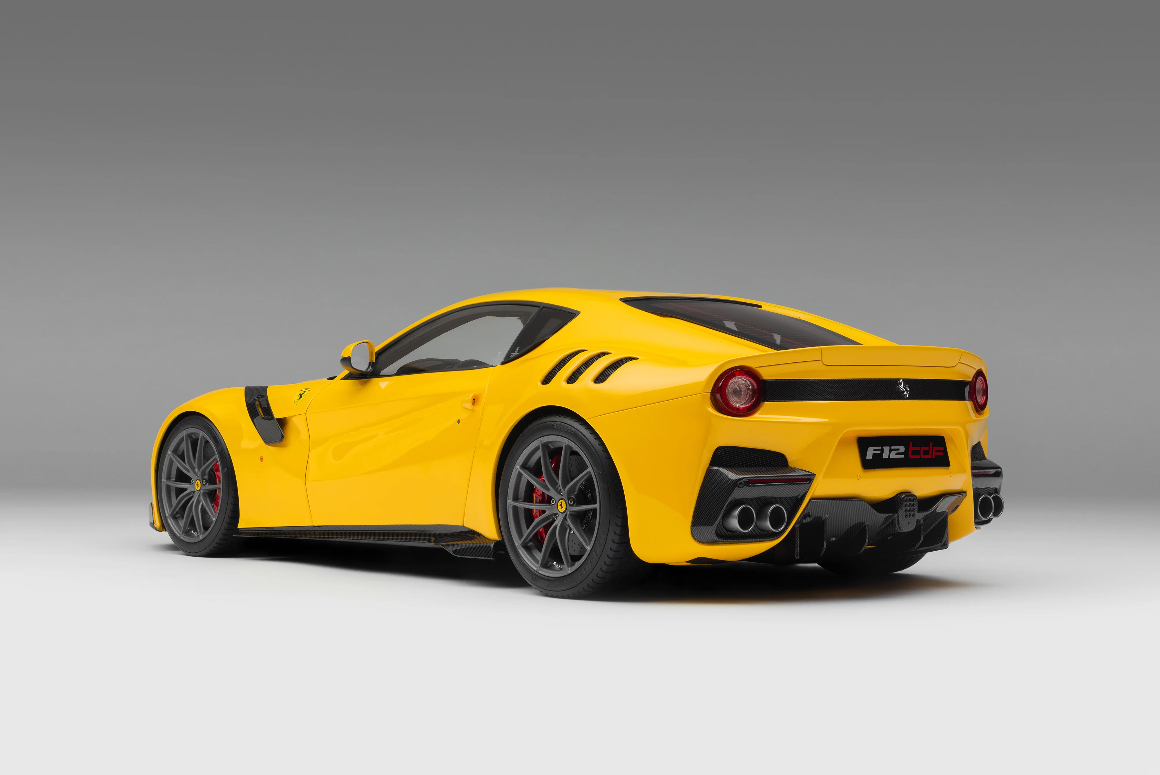 Ferrari F12 TDF (2015) - Image 24