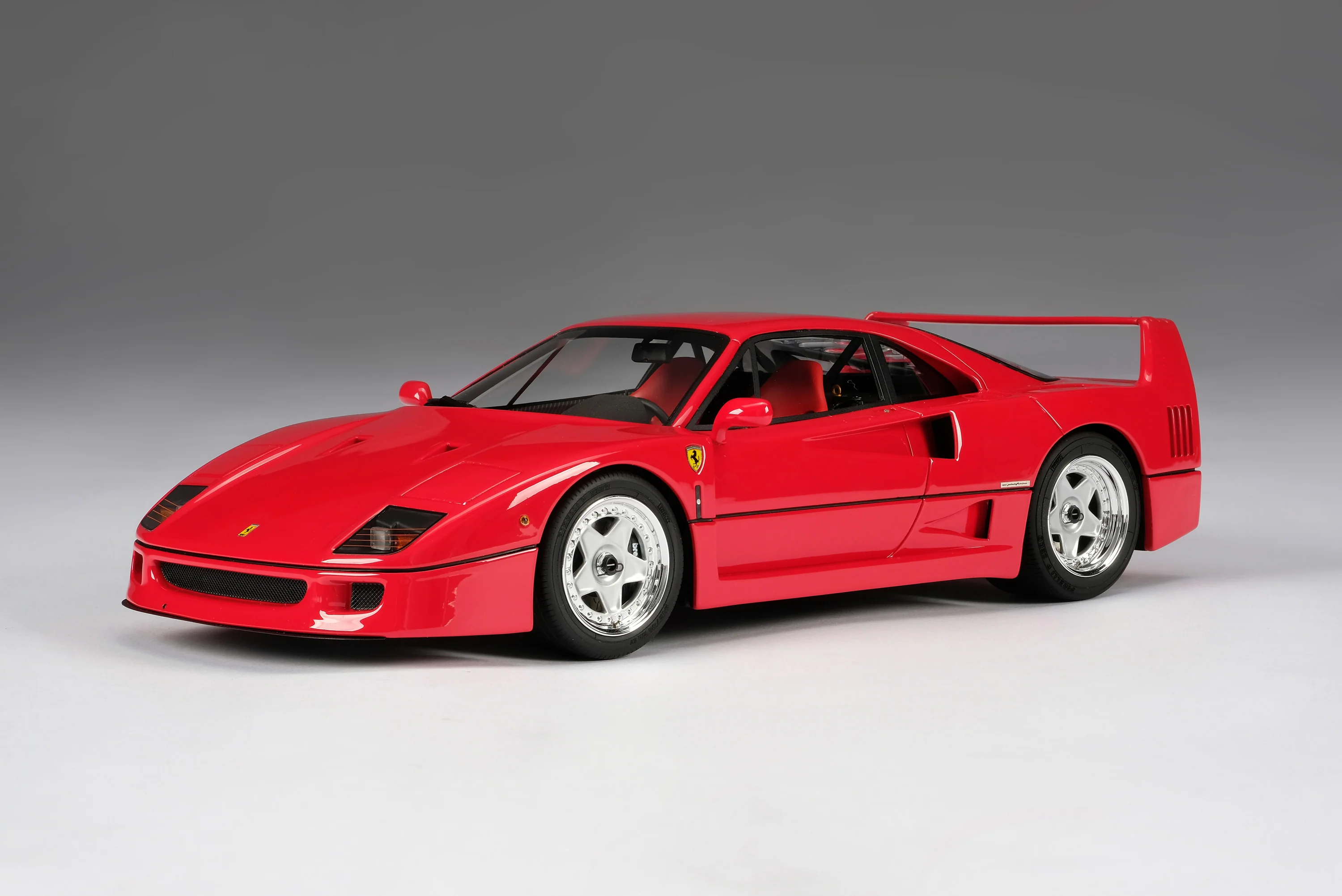 Ferrari F40 - Image 11