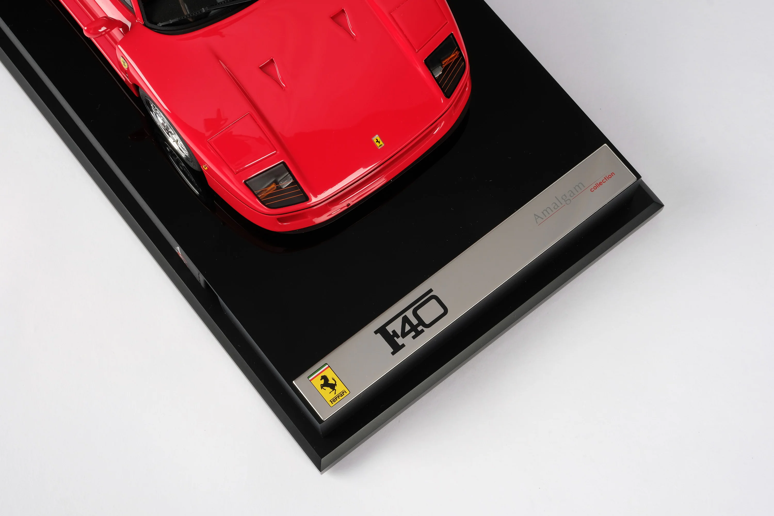 Ferrari F40 - Image 19