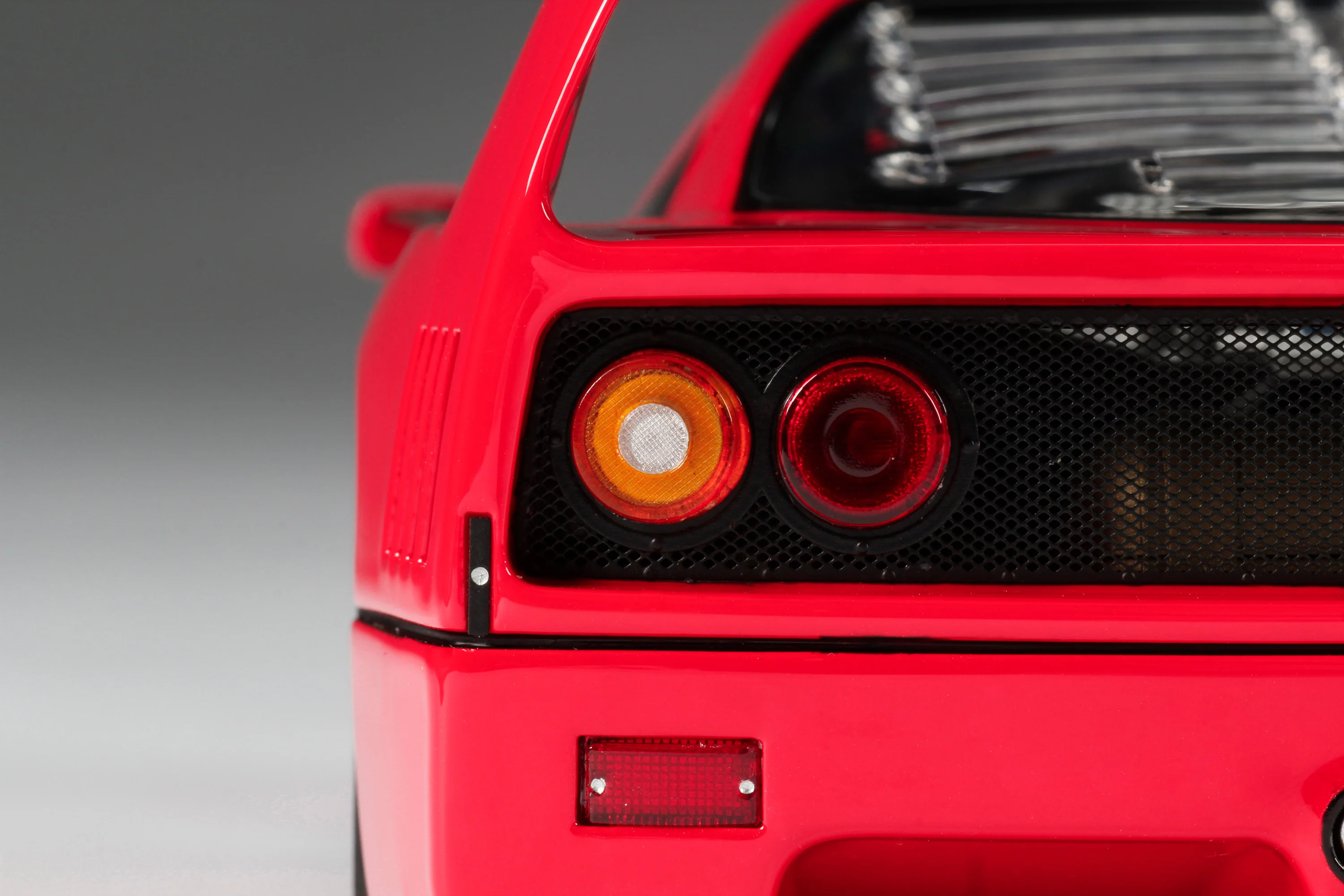 Ferrari F40 - Image 7