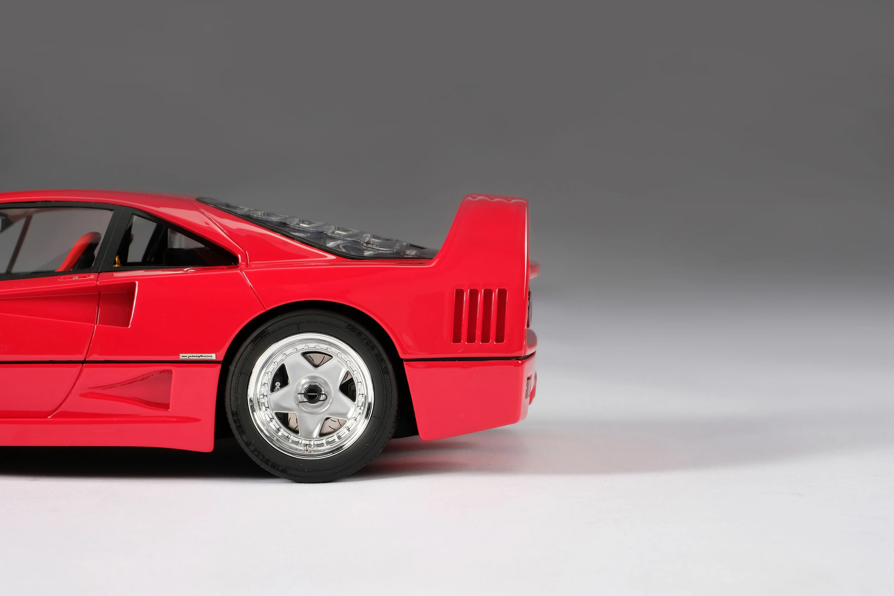 Ferrari F40 - Image 9