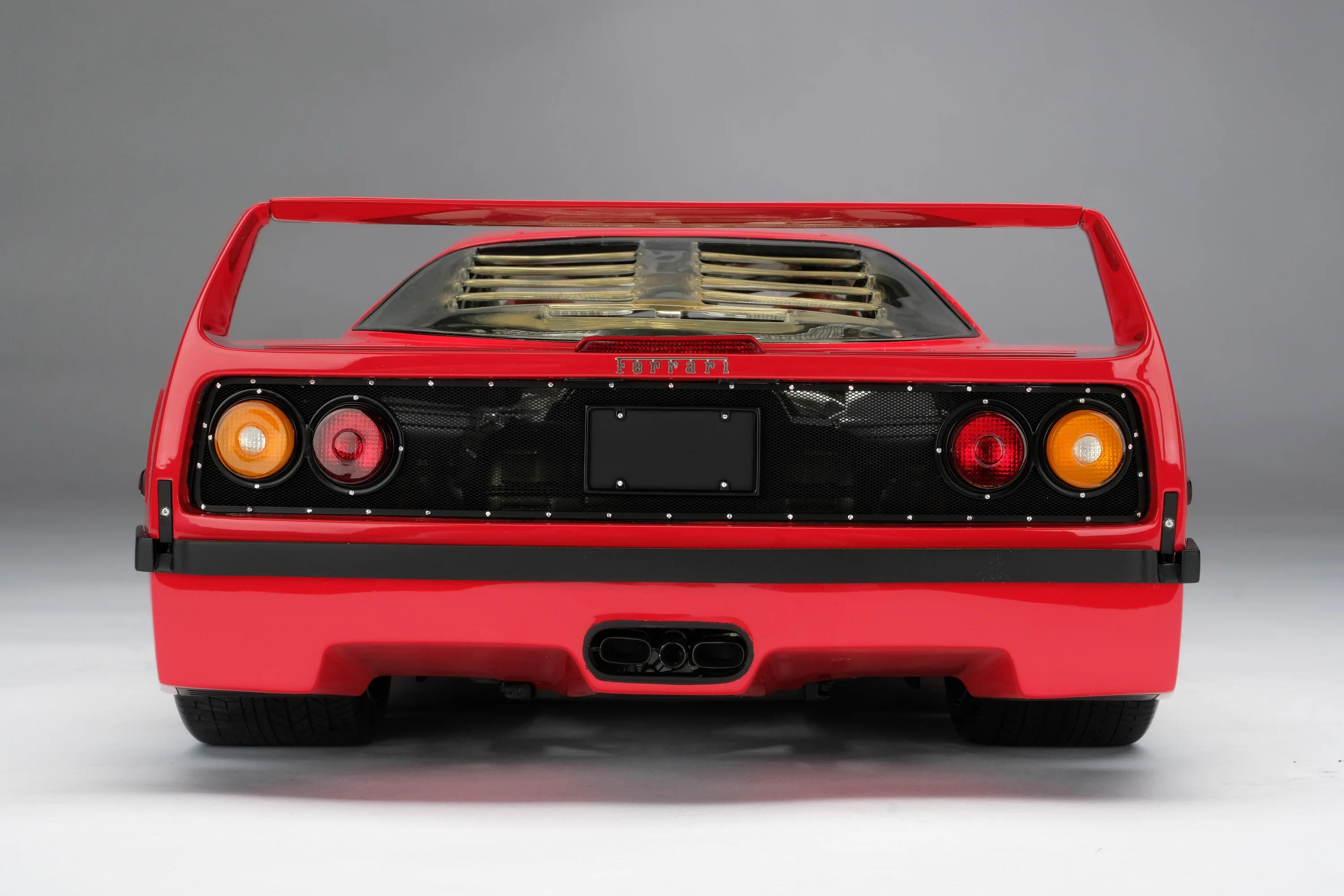 Ferrari F40 (1987) - Image 13