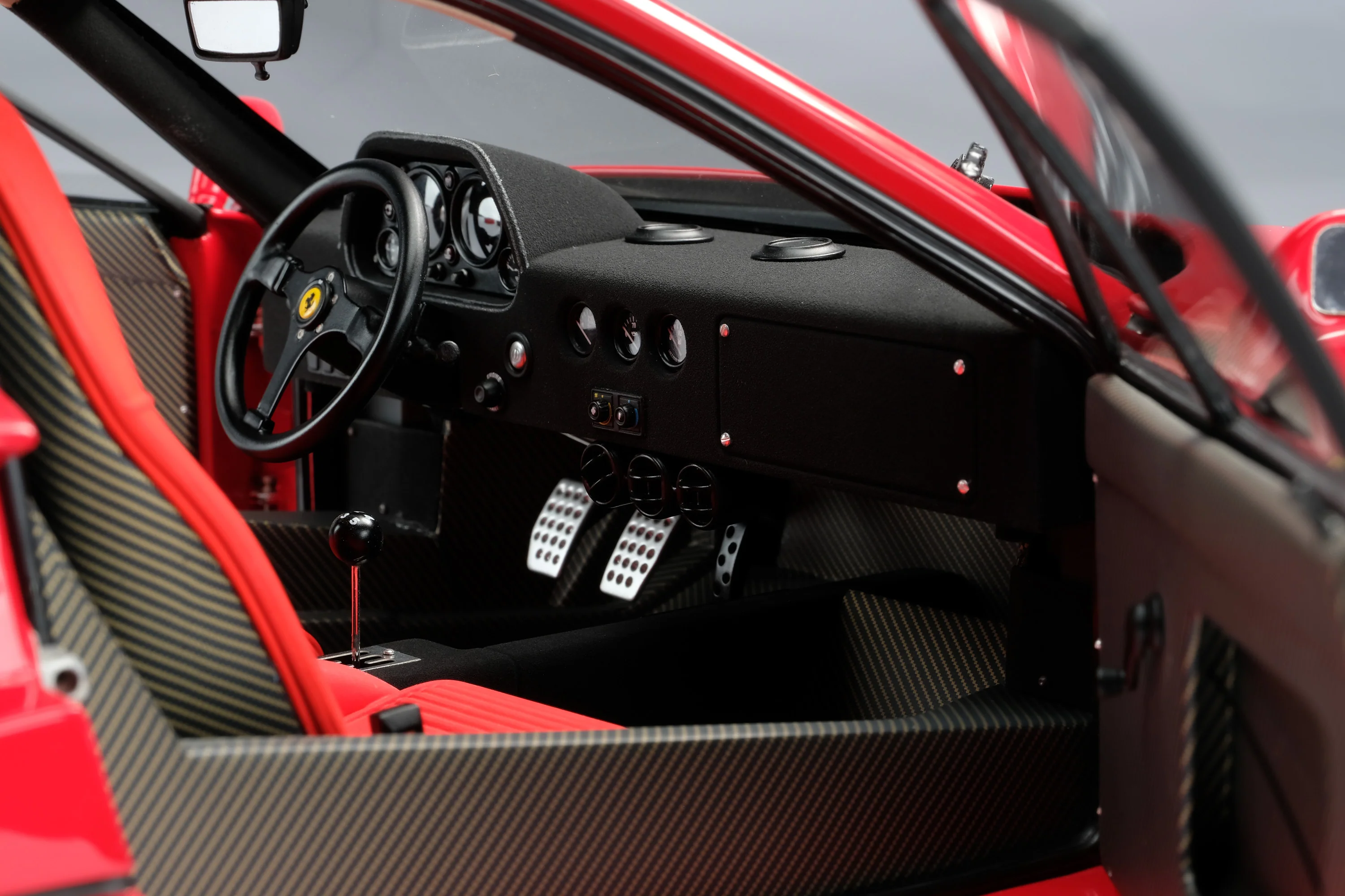 Ferrari F40 (1987) - Image 16