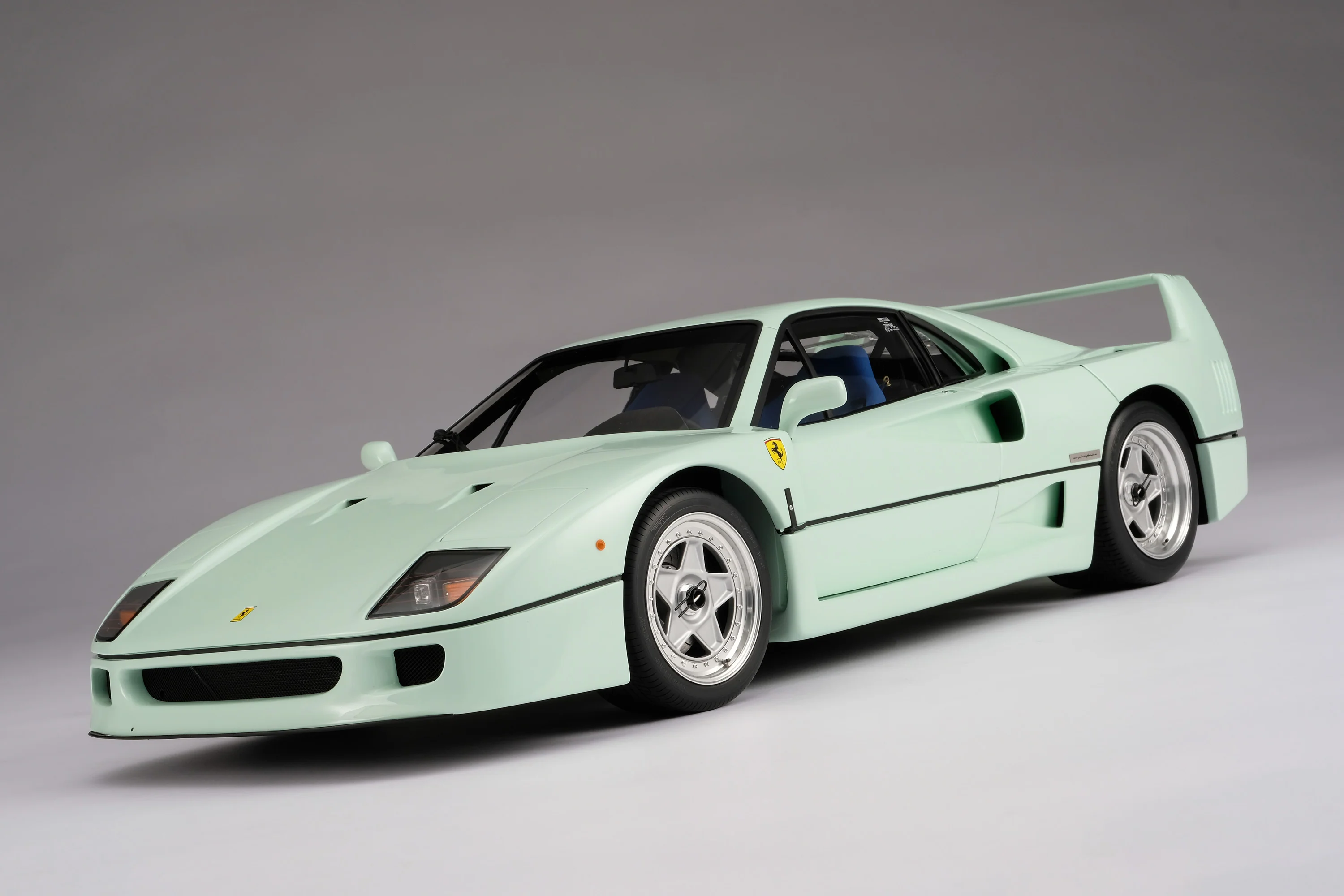 Ferrari F40 (1987) - Image 25