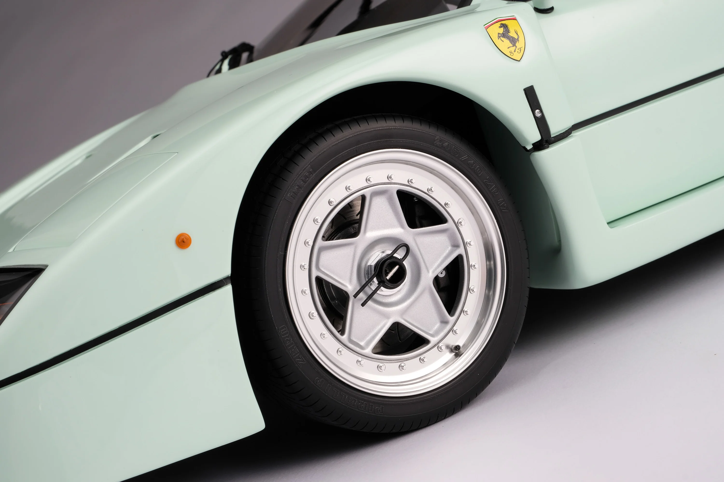Ferrari F40 (1987) - Image 26
