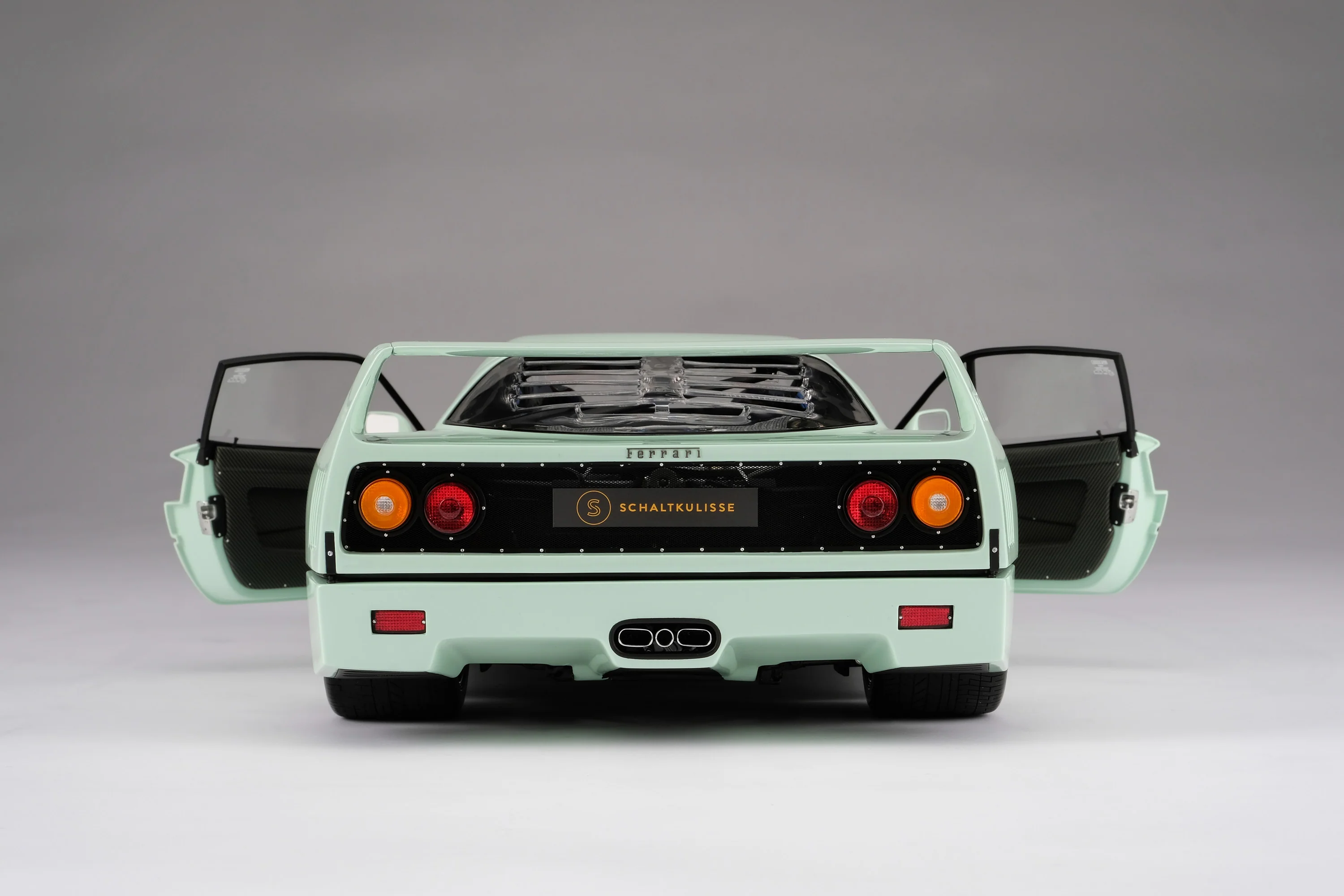 Ferrari F40 (1987) - Image 28