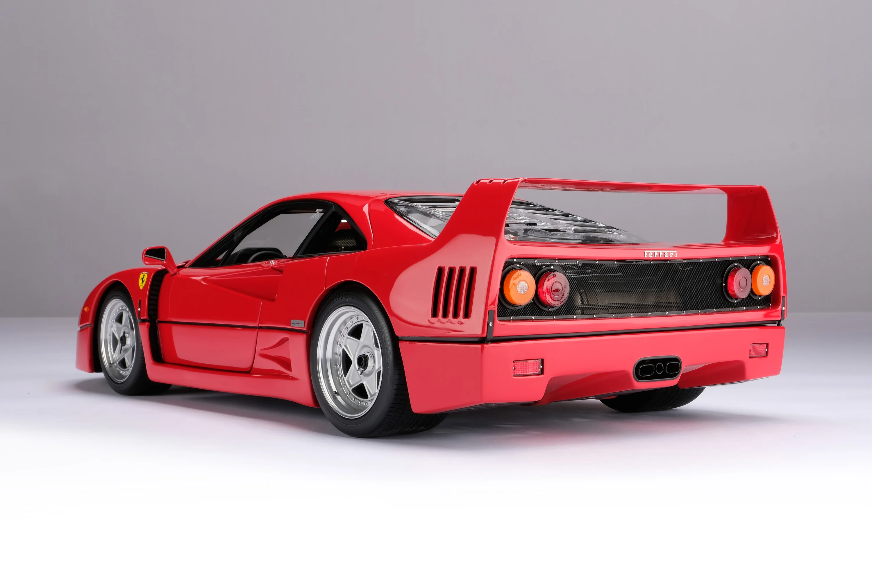 Ferrari F40 (1987) - Image 44