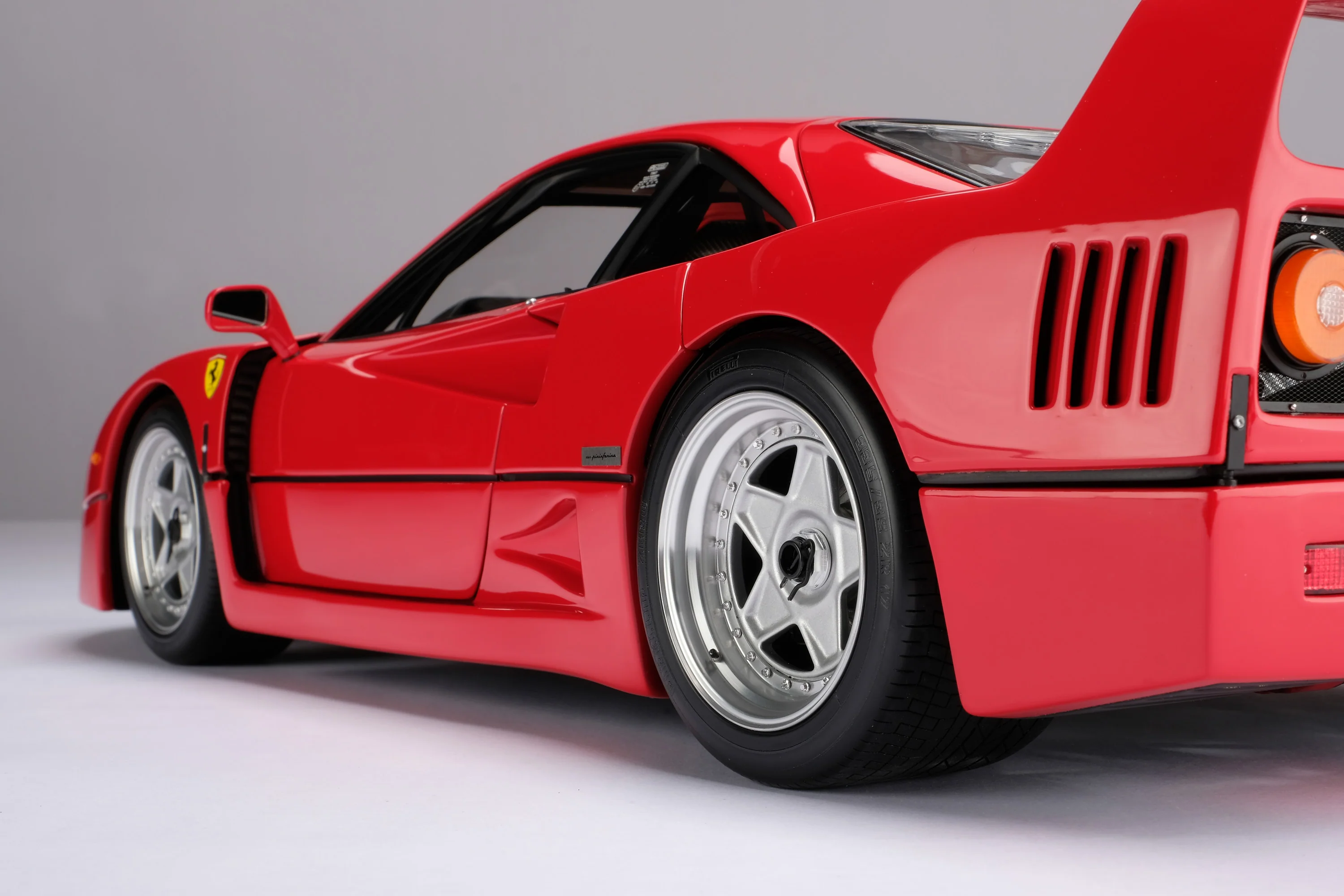 Ferrari F40 (1987) - Image 46