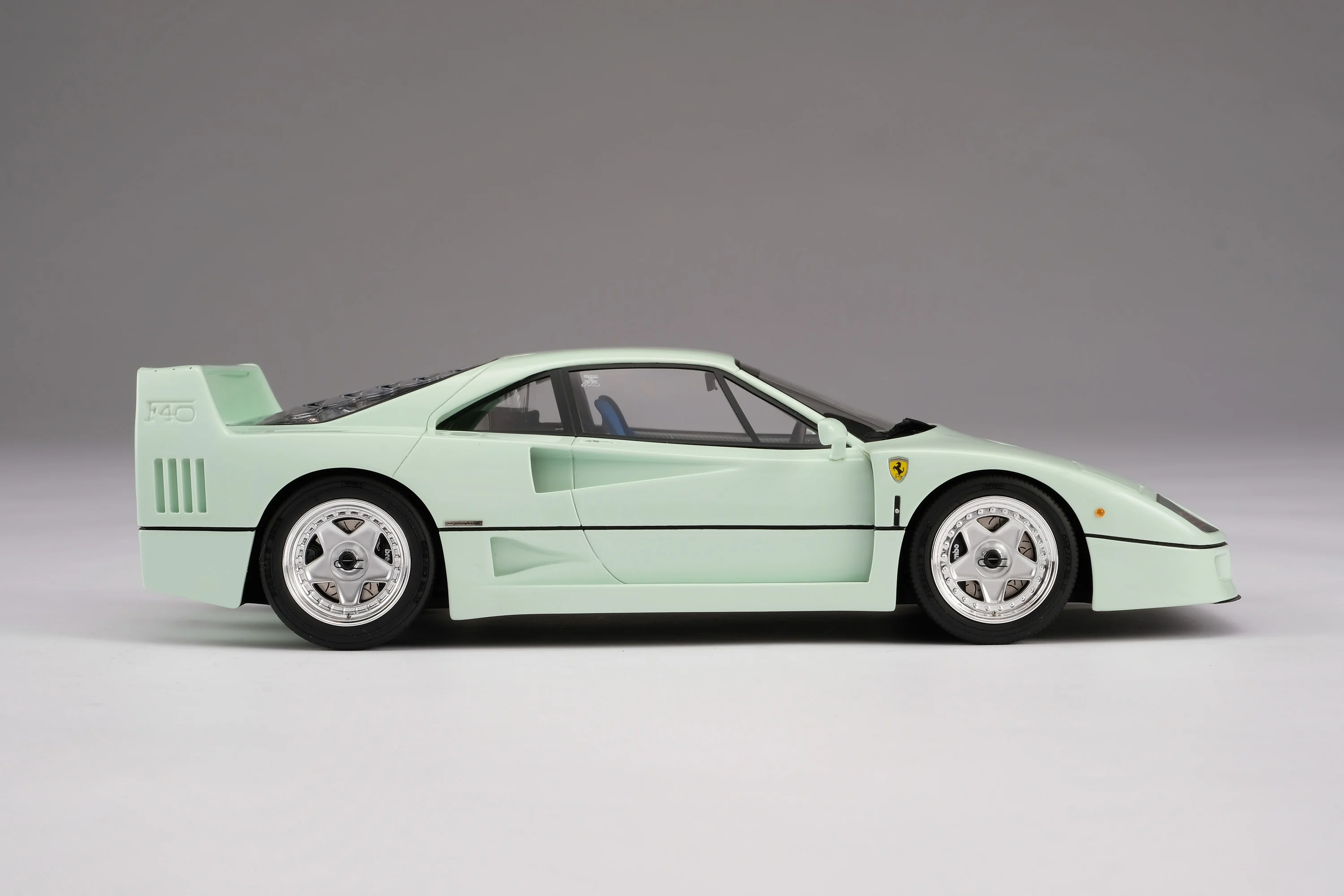 Ferrari F40 - Verde Pallido - Image 12