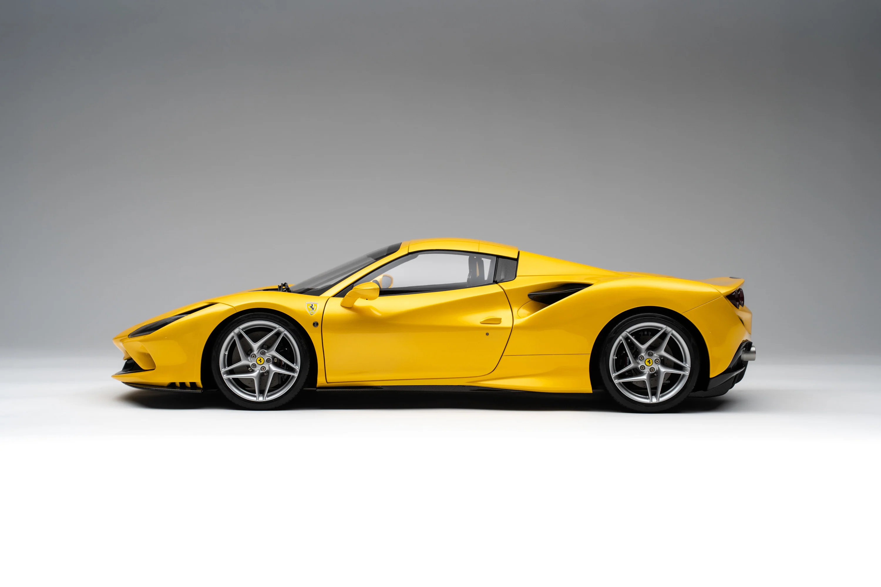 Ferrari F8 Spider (2019) - Image 8