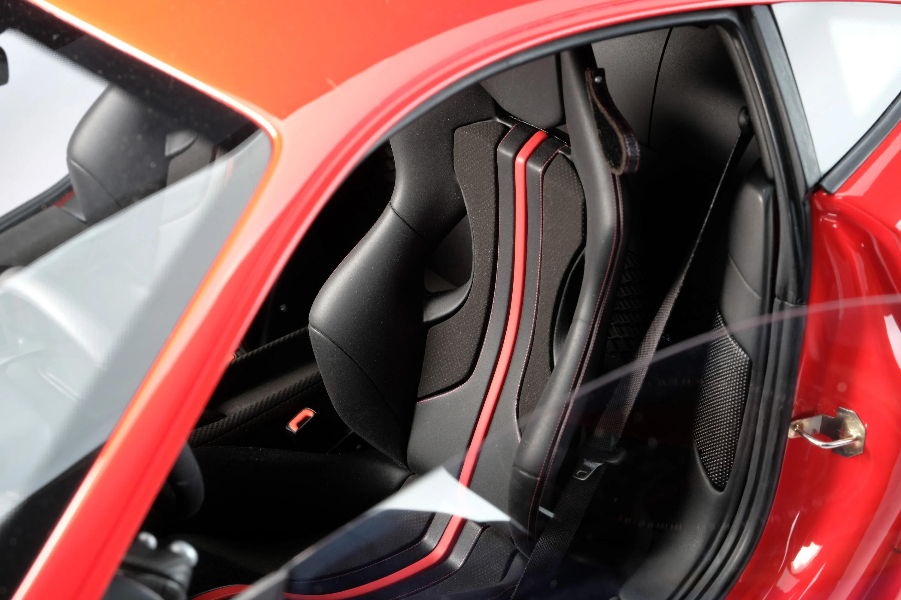 Ferrari F8 Tributo (2019) - Image 15