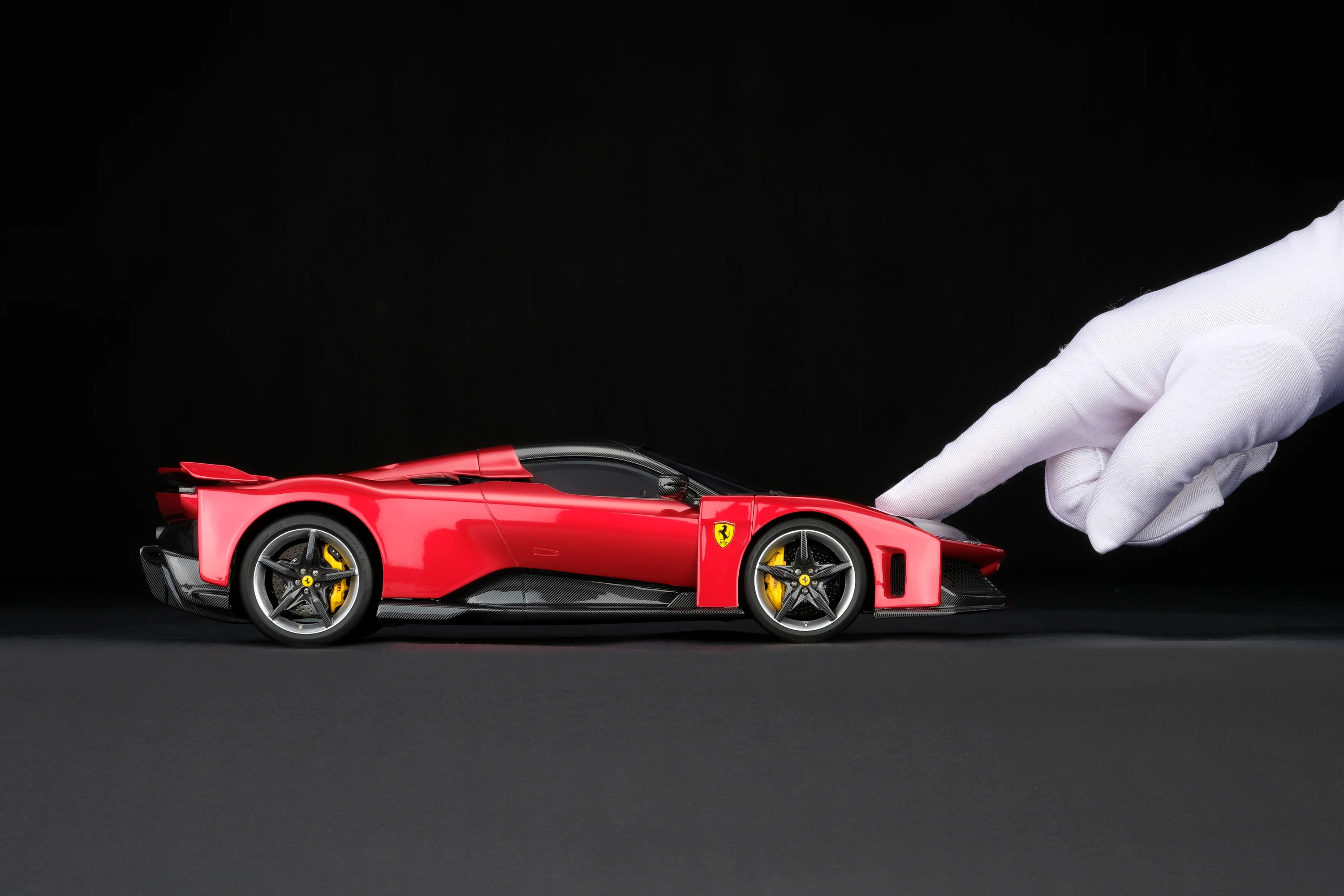 Ferrari F80 - Rosso Supercar - Image 3