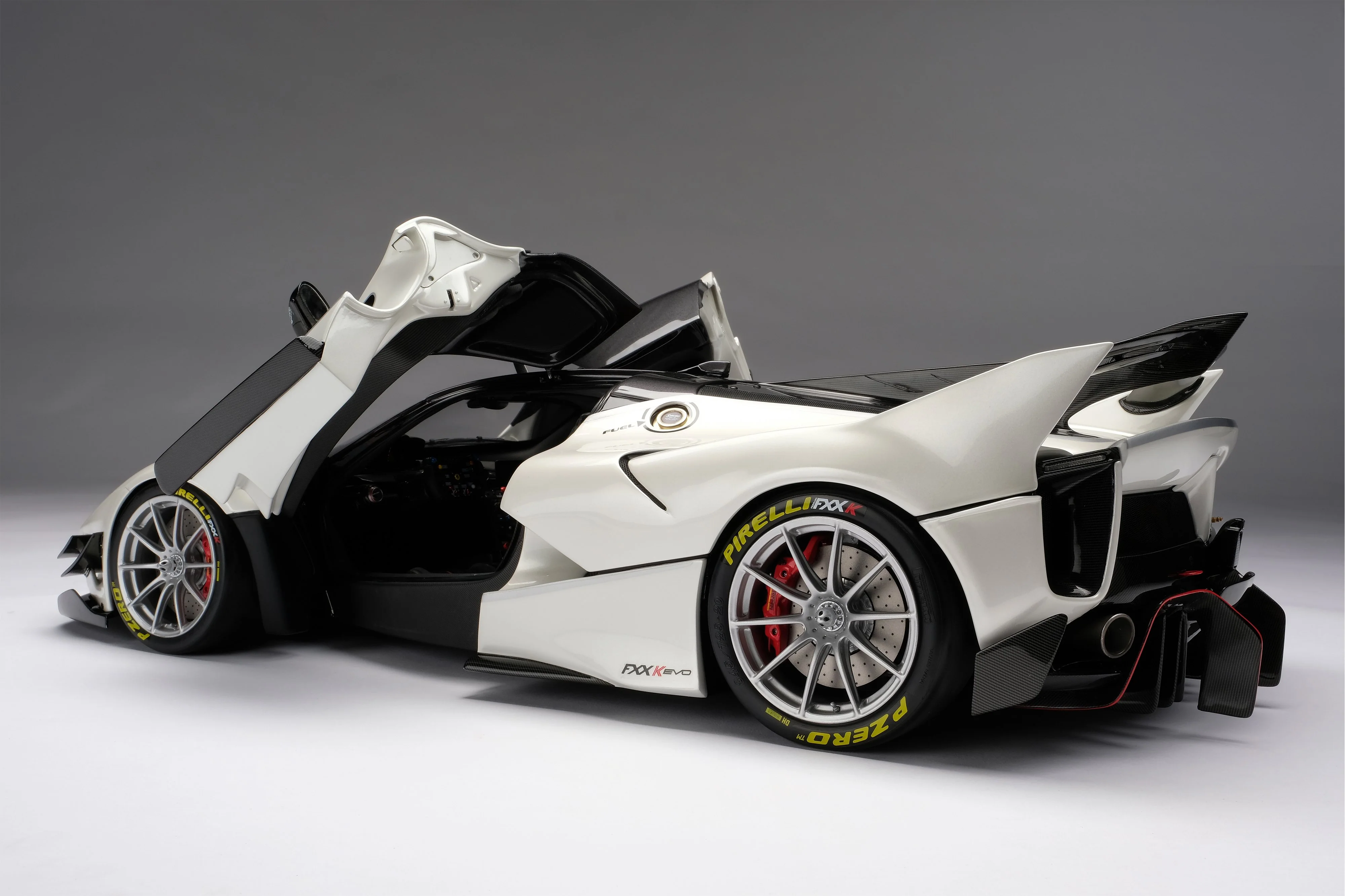 Ferrari FXX K Evo (2017) - Image 11